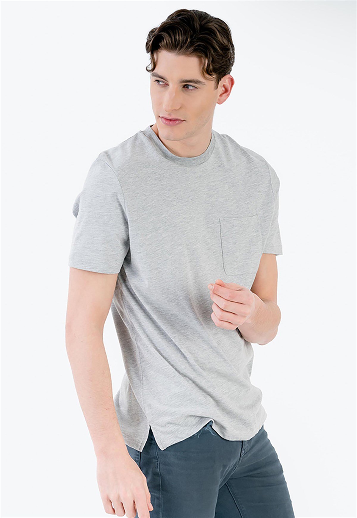 Önü Cepli Gri Basic Erkek T-shirt
