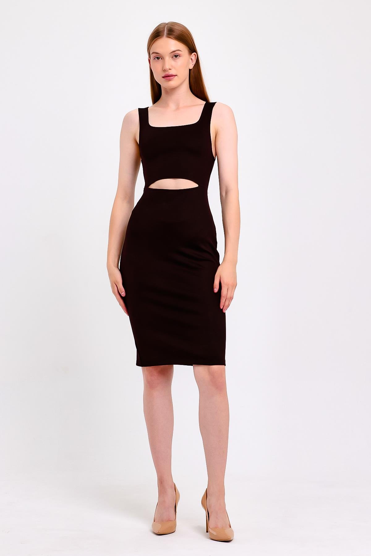 Önü Dekolteli Siyah Kare Yaka Elbise