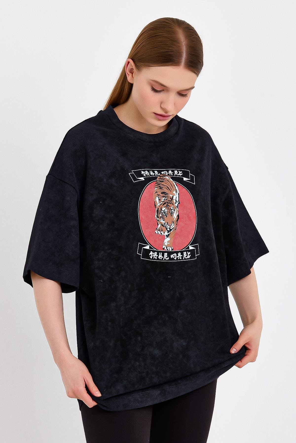 Oversize Baskılı Siyah Kadın T-shirt