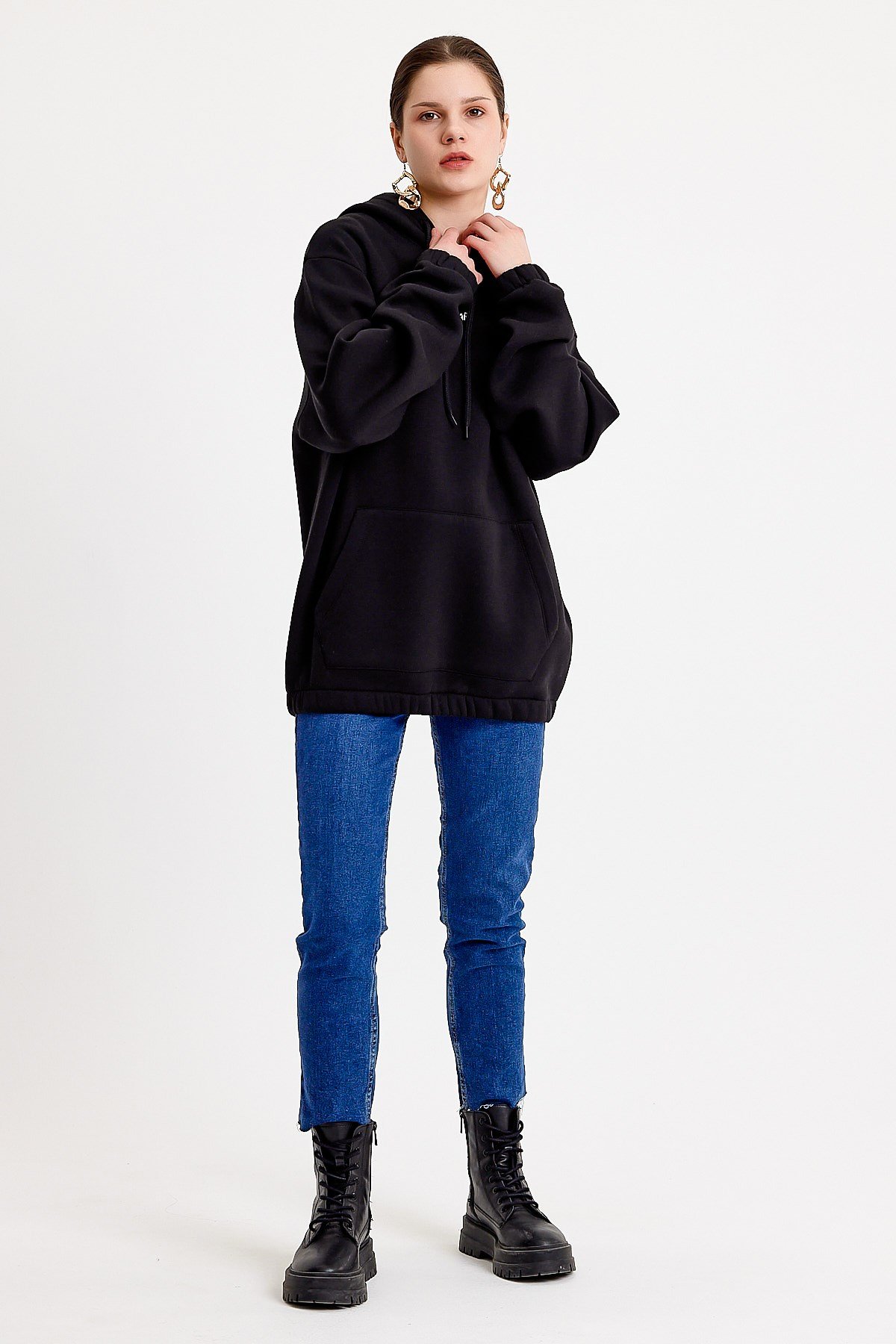 Oversize Nakışlı Siyah Kadın Sweatshirt