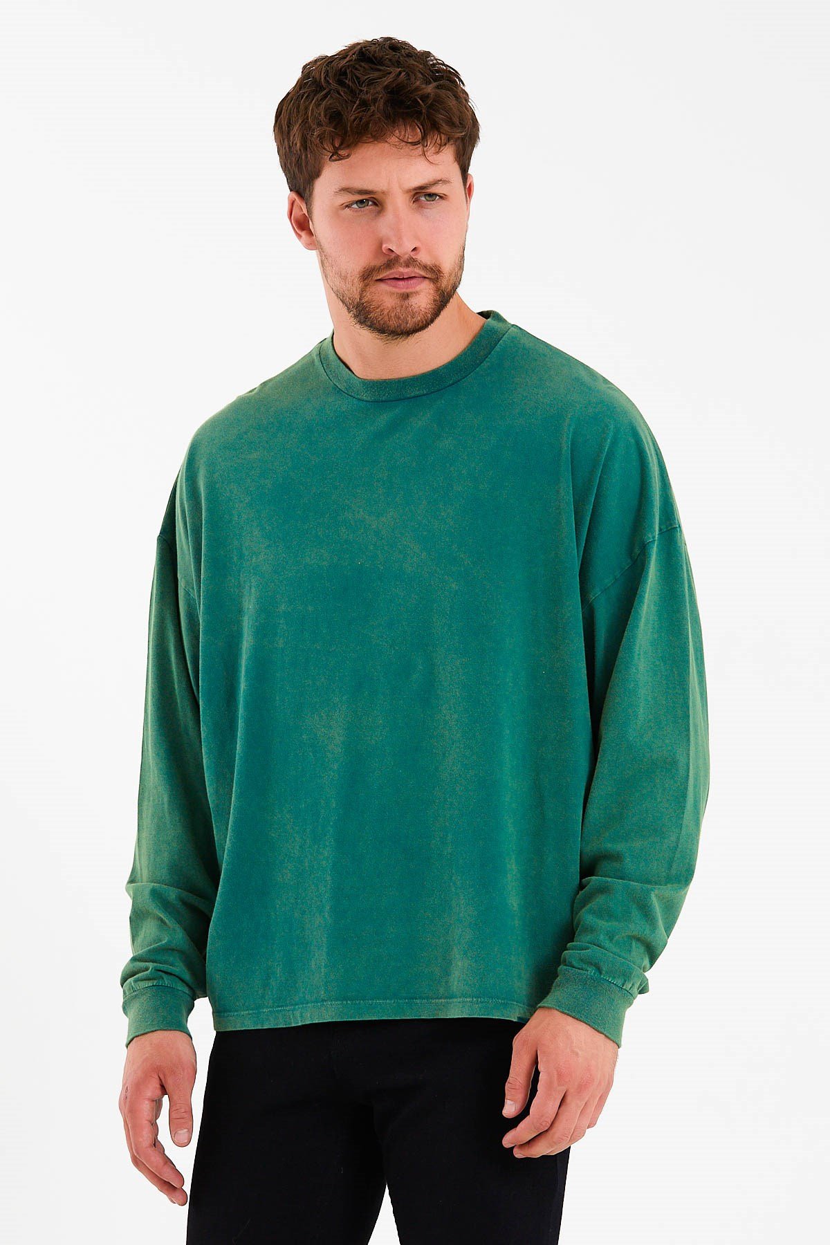 Oversized T-shirt in Green with Long Sleeves