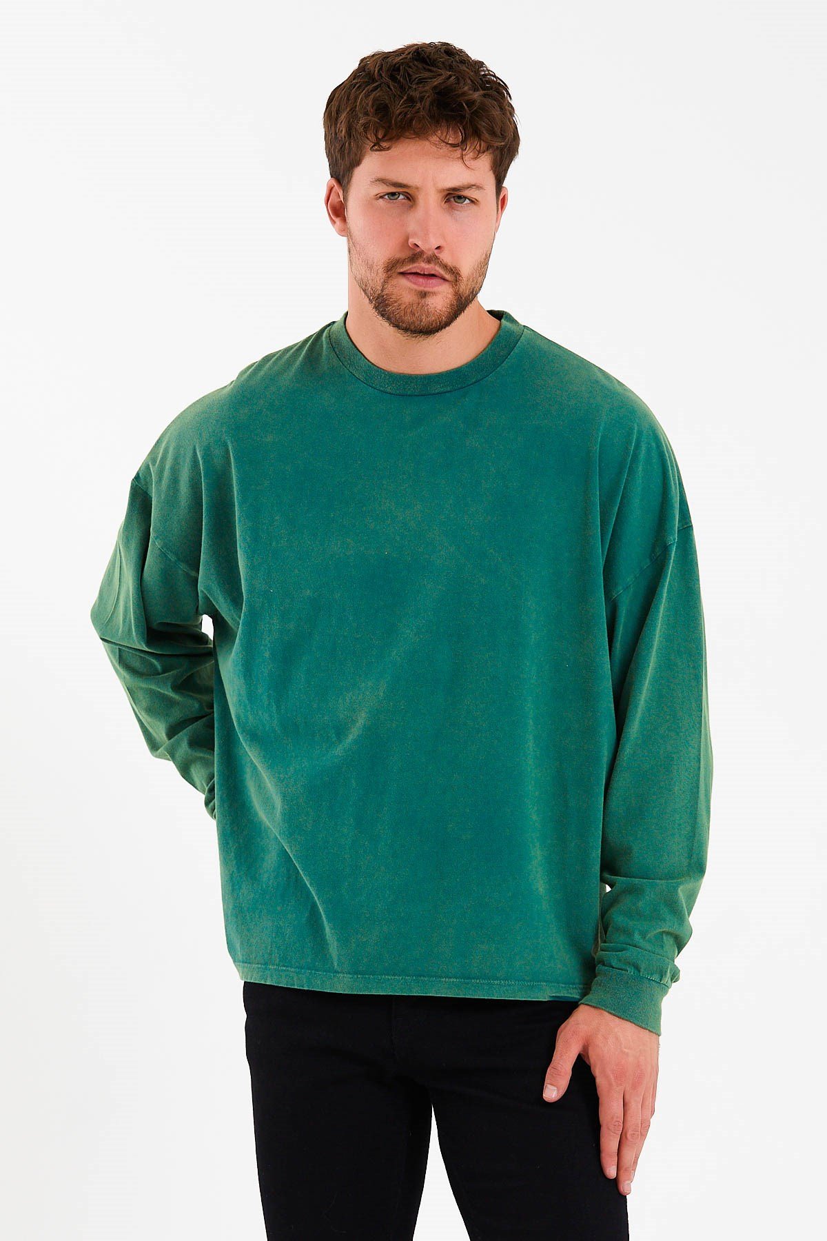 Oversized T-shirt in Green with Long Sleeves