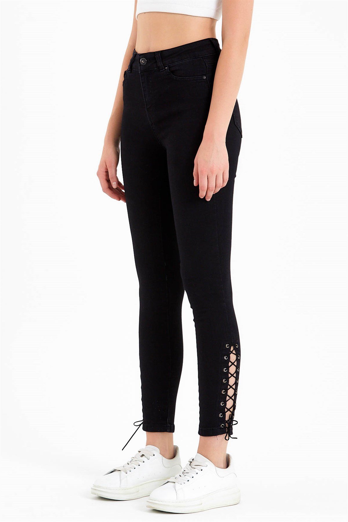 Paçaları Lastikli Yüksek Bel Siyah Jean