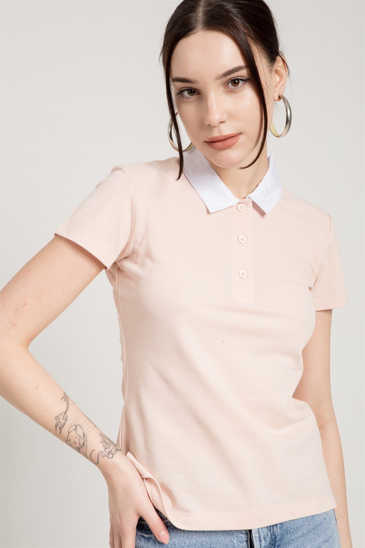 Contrast Collared Polo T-shirt in Pink