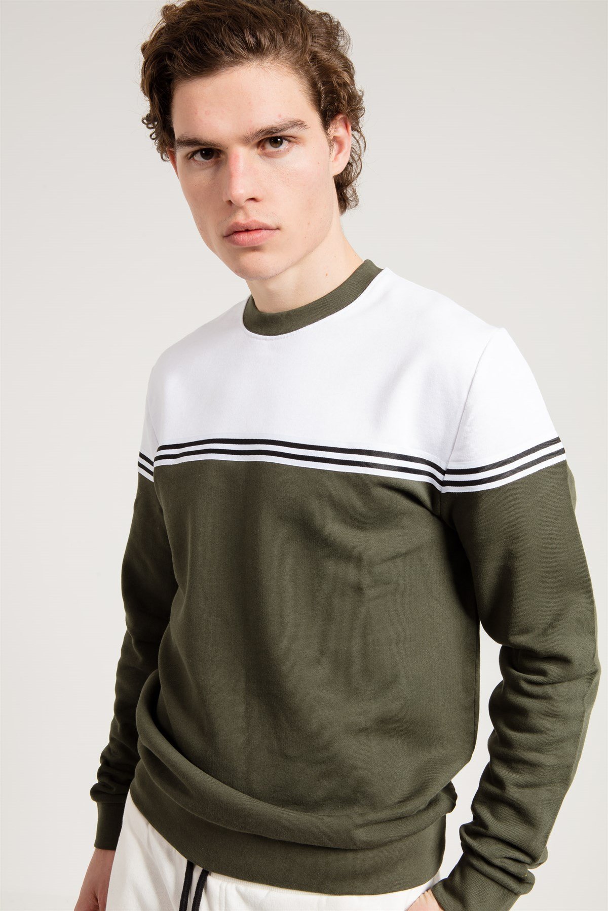 Renk Bloklu Haki Erkek Sweatshirt