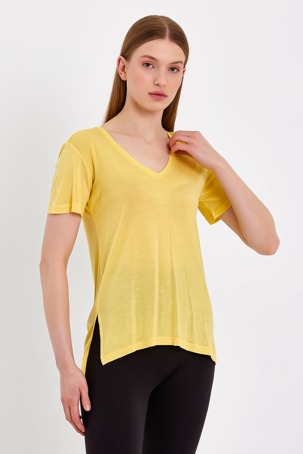 Sarı Basic V Yaka Kadın T-shirt