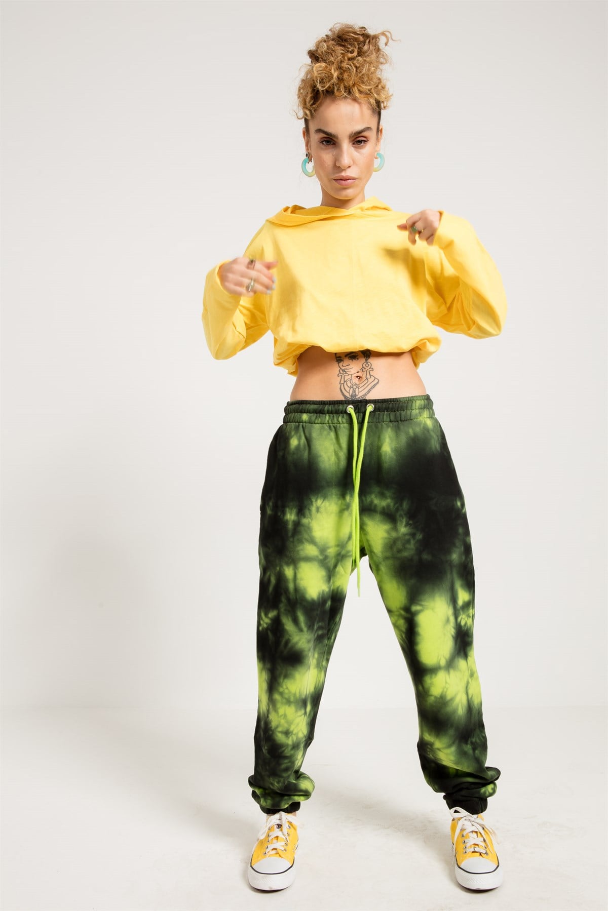 Sarı Kısa Kadın Kapüşonlu Sweatshirt