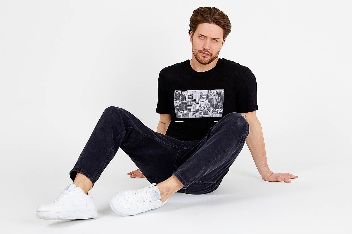 Basic T-shirt in Black with Print