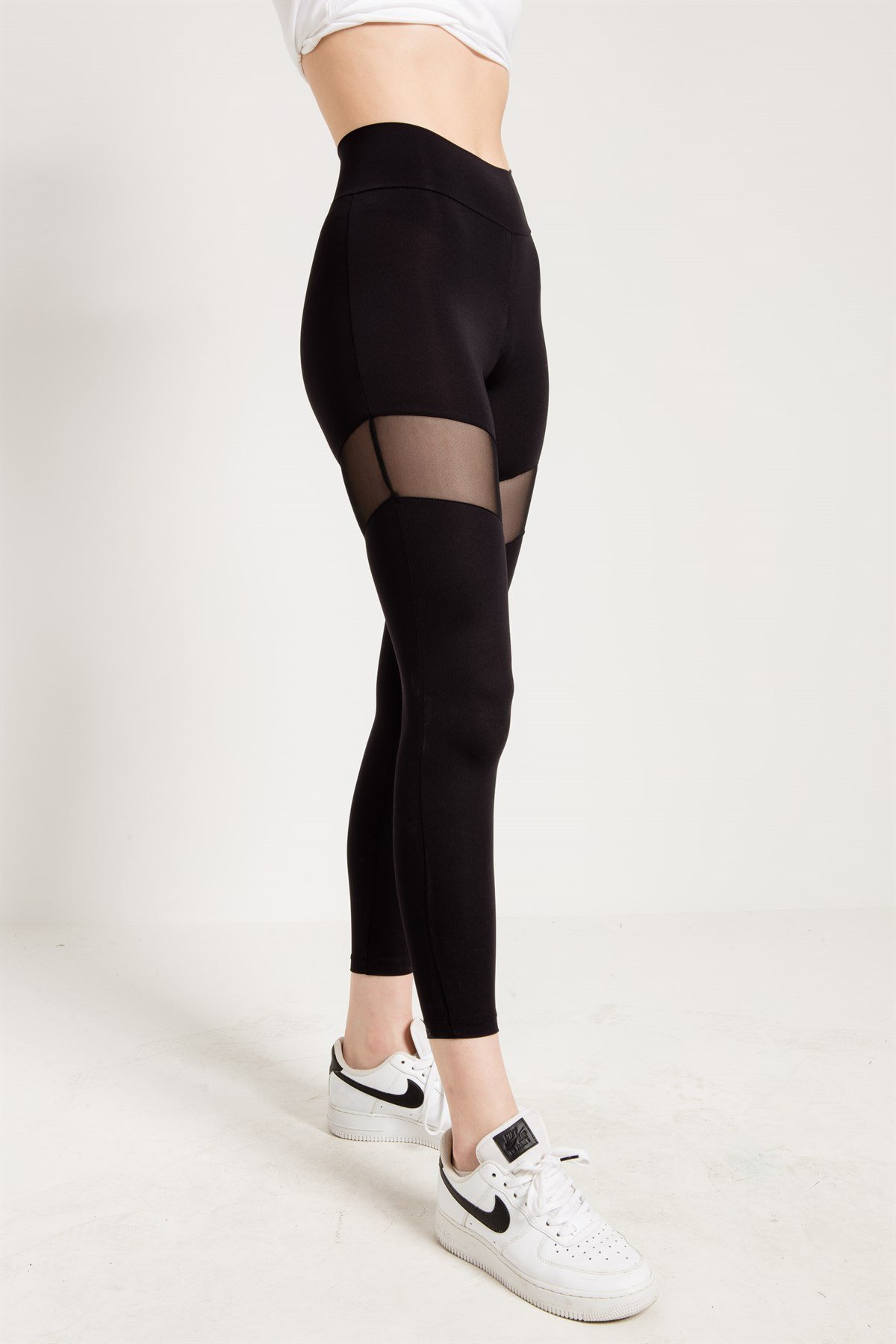 Extra High Waist Leggings in Black