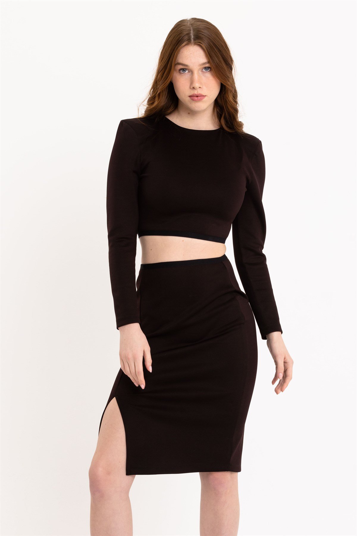 Siyah Midi Yırtmaçlı Kalem Etek