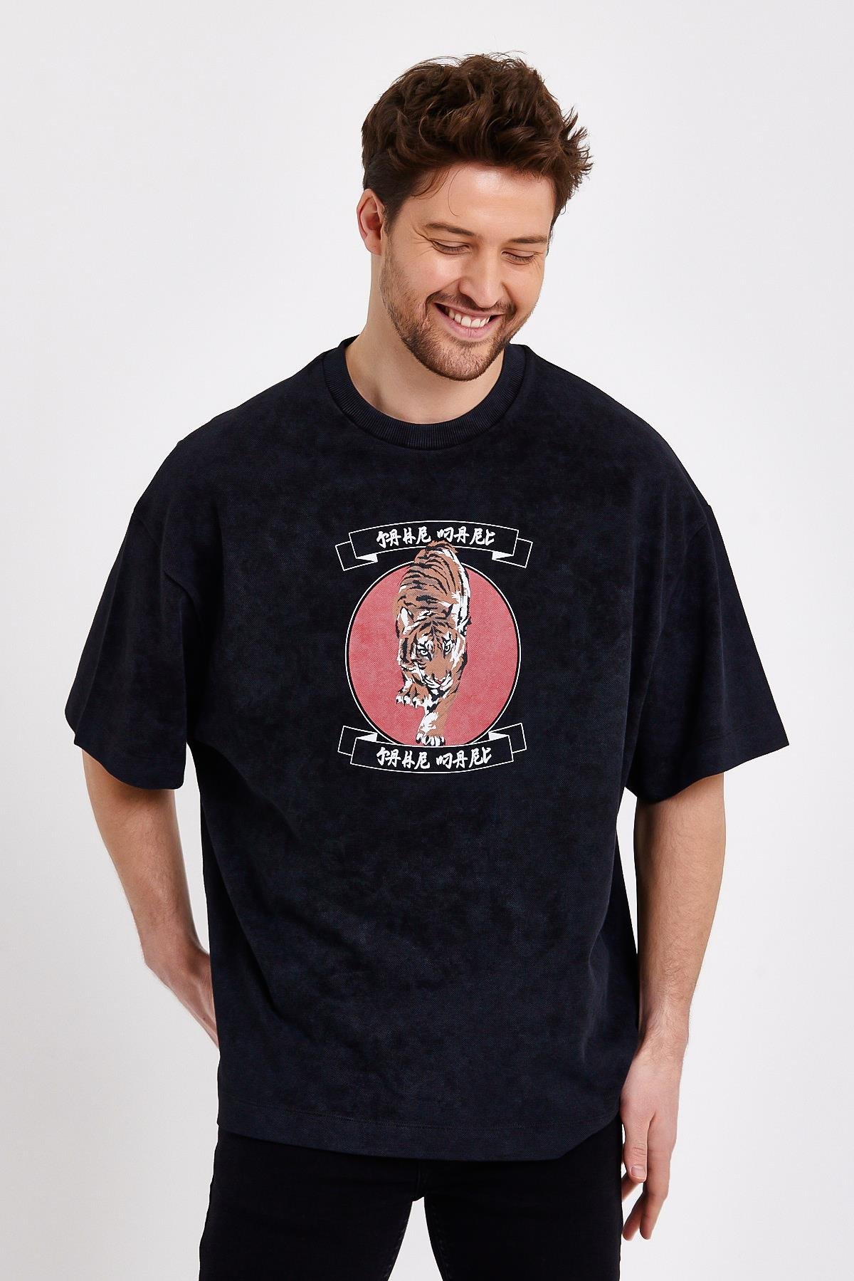 Siyah Oversize Baskılı Erkek T-shirt