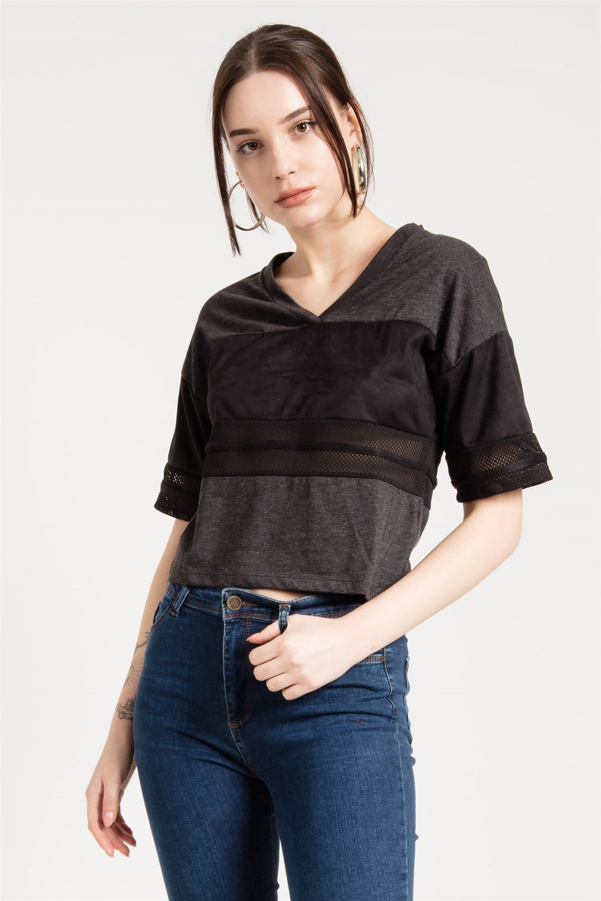 Süet Detaylı Antrasit Kadın T-Shirt 