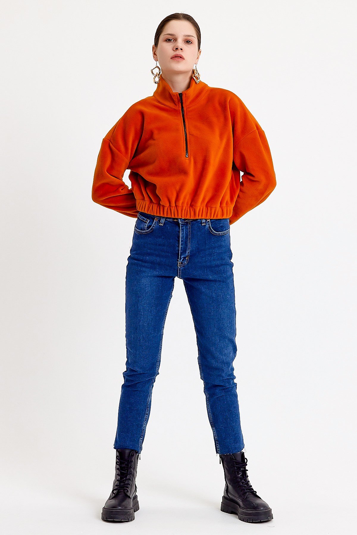 Turuncu Dik Yaka Crop Fit Peluş Sweatshirt