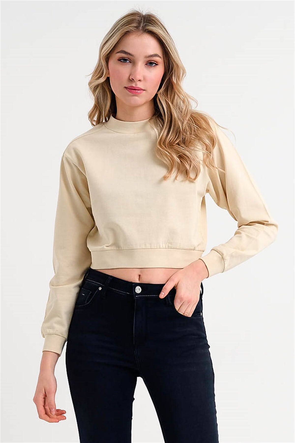 Uzun Kollu Krem Rengi Kadın Crop Top Sweatshirt