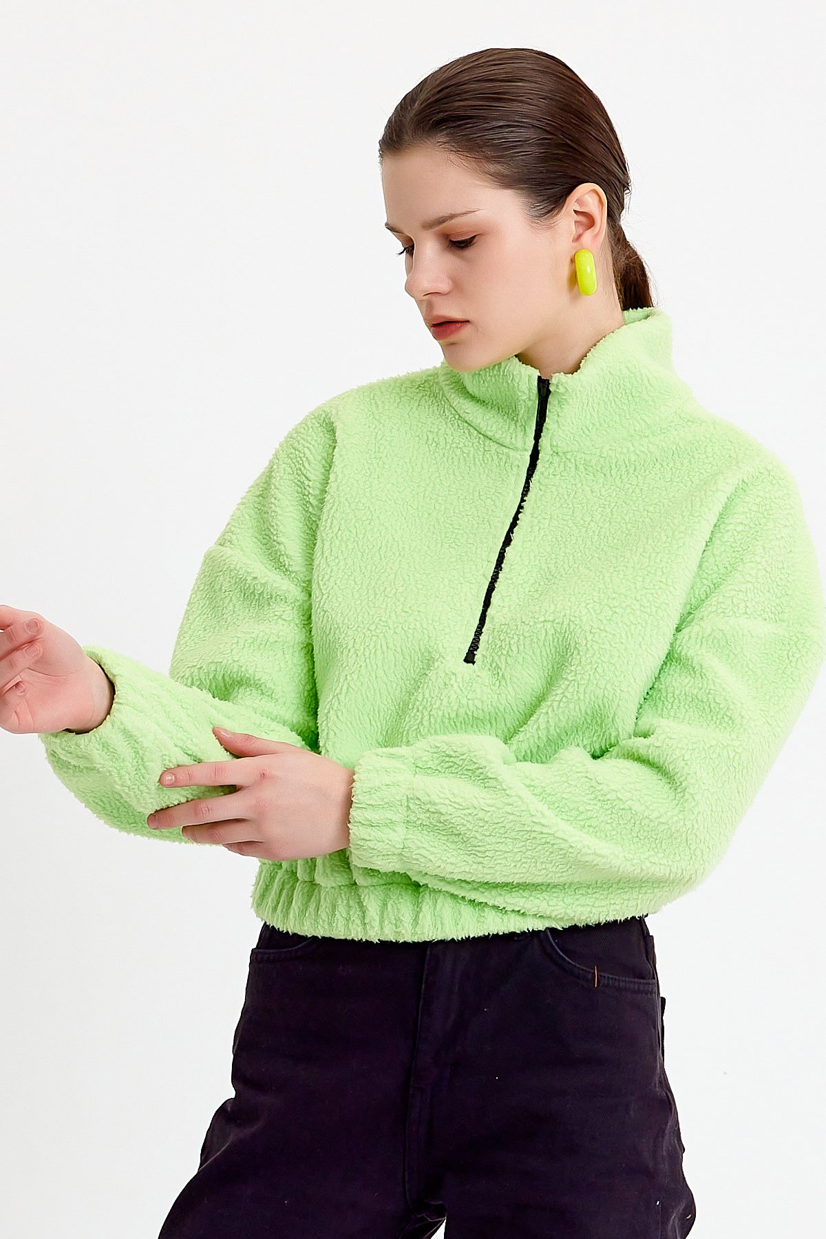 Yeşil Dik Yaka Crop Fit Kadın Peluş Sweatshirt