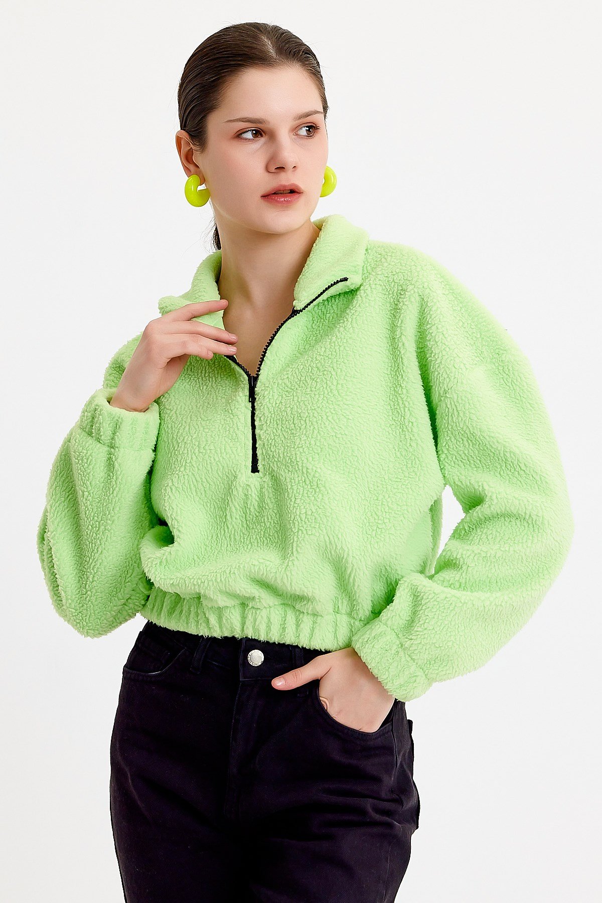 Yeşil Dik Yaka Crop Fit Kadın Peluş Sweatshirt