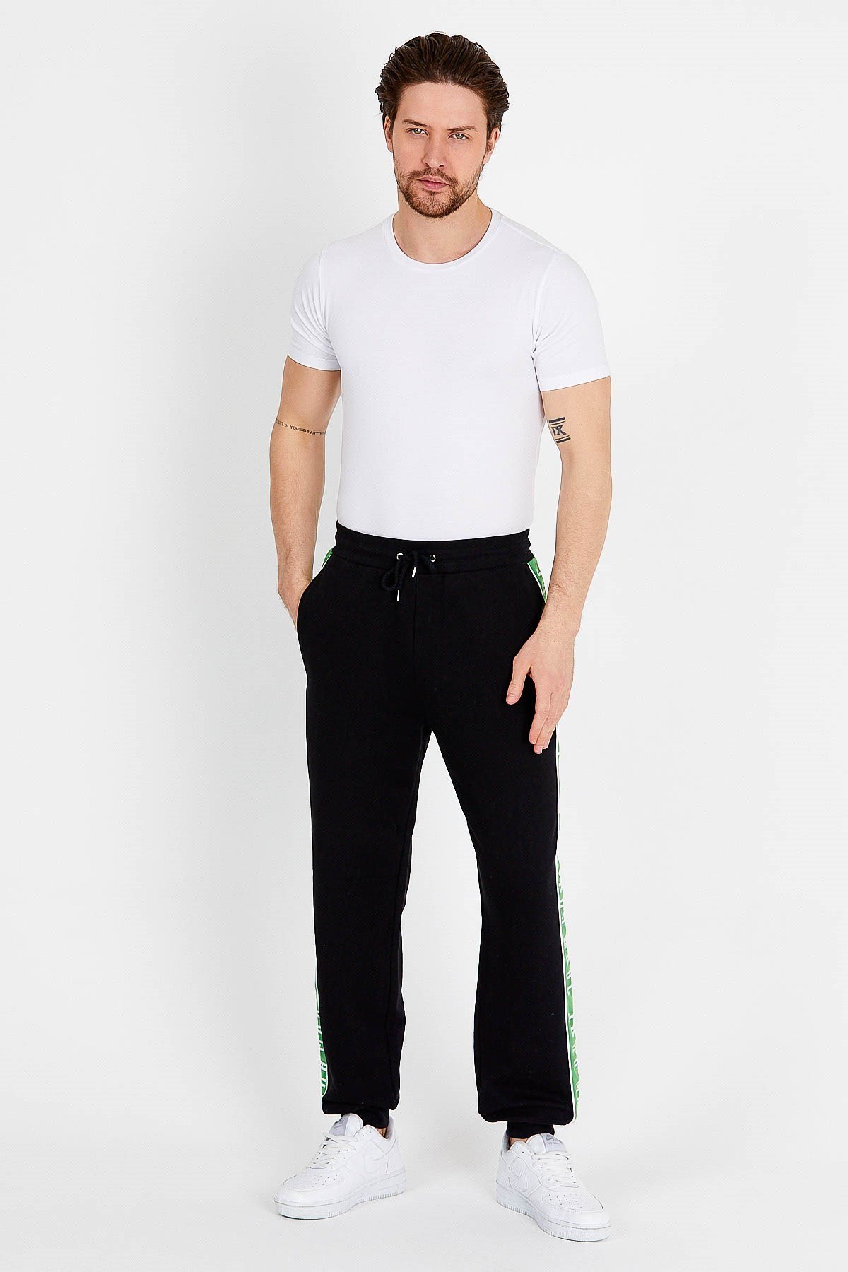 Jogger in Black with Green Striped