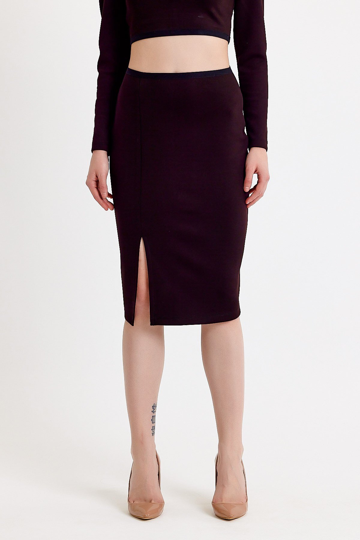 Yırtmaç Detaylı Siyah Midi Etek