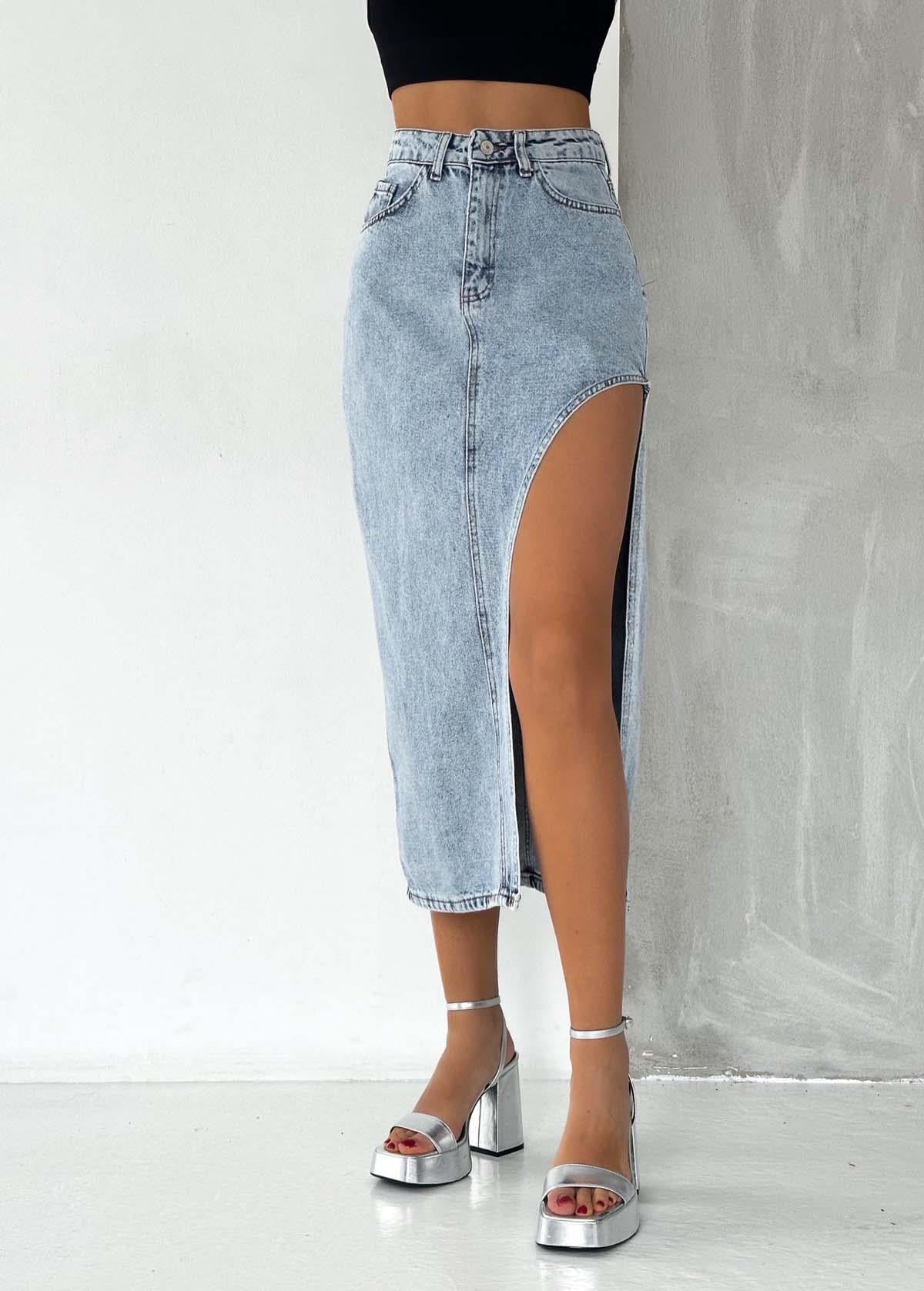  Mavi Yandan Derin Yırtmaçlı Uzun Denim Kot Etek