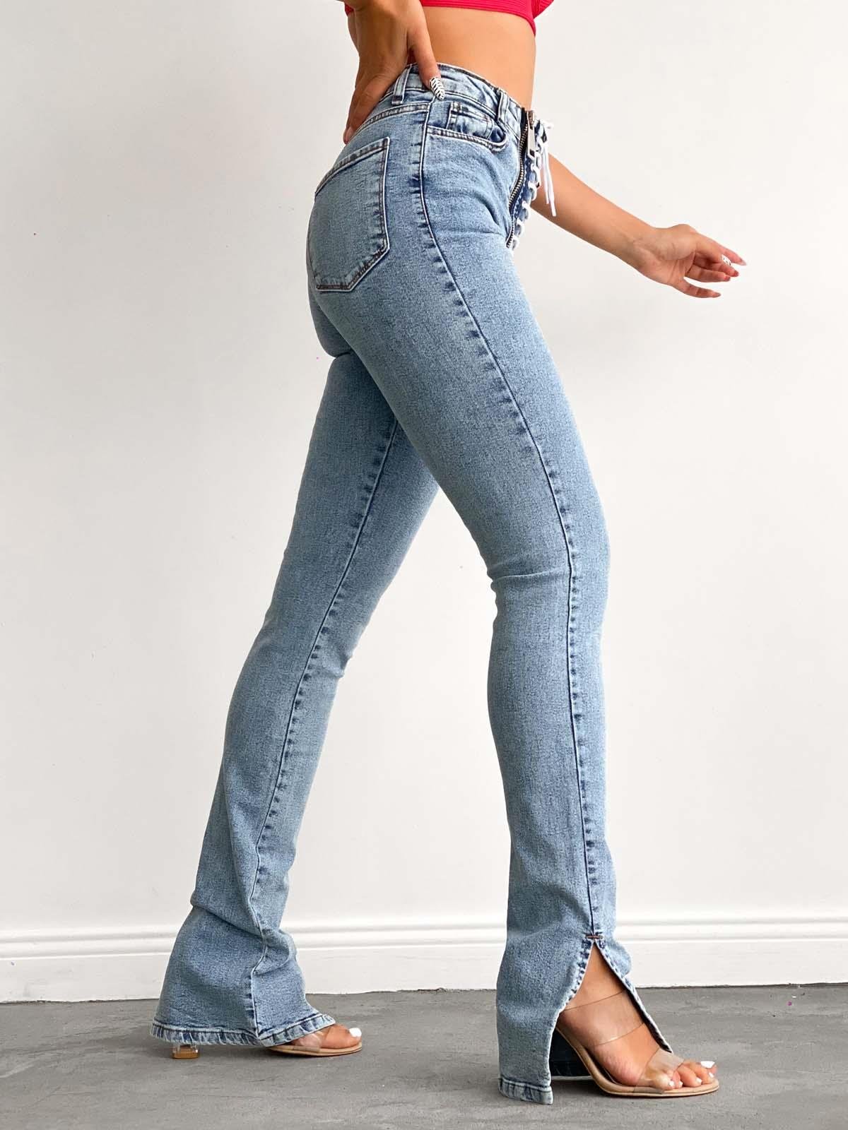 önü bağcık ve fermuar detaylı yırtmaçlı likralı denim pantolon