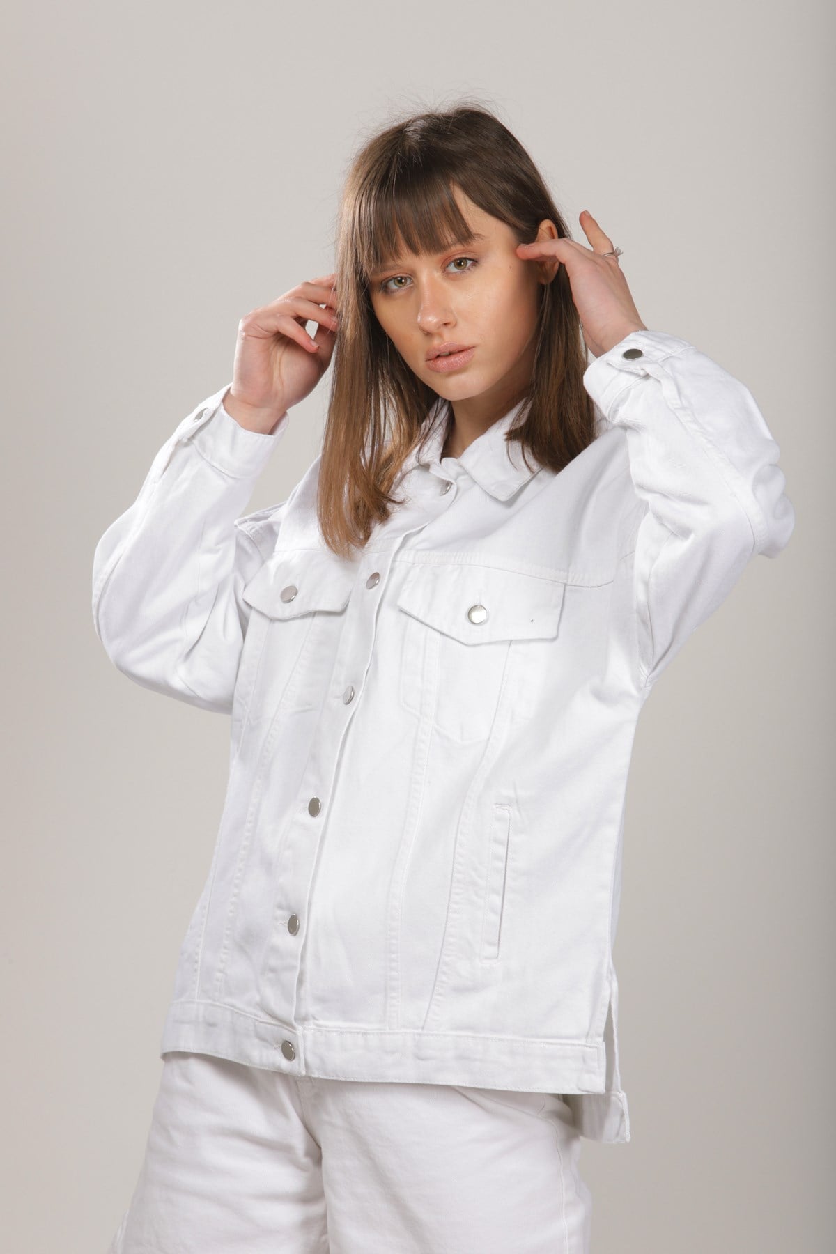 Yırtmaçlı Beyaz Oversize Kot Ceket