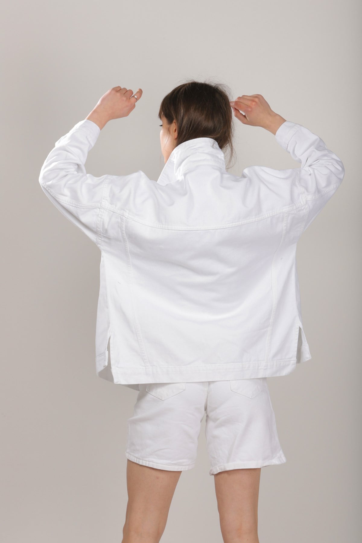 Yırtmaçlı Beyaz Oversize Kot Ceket