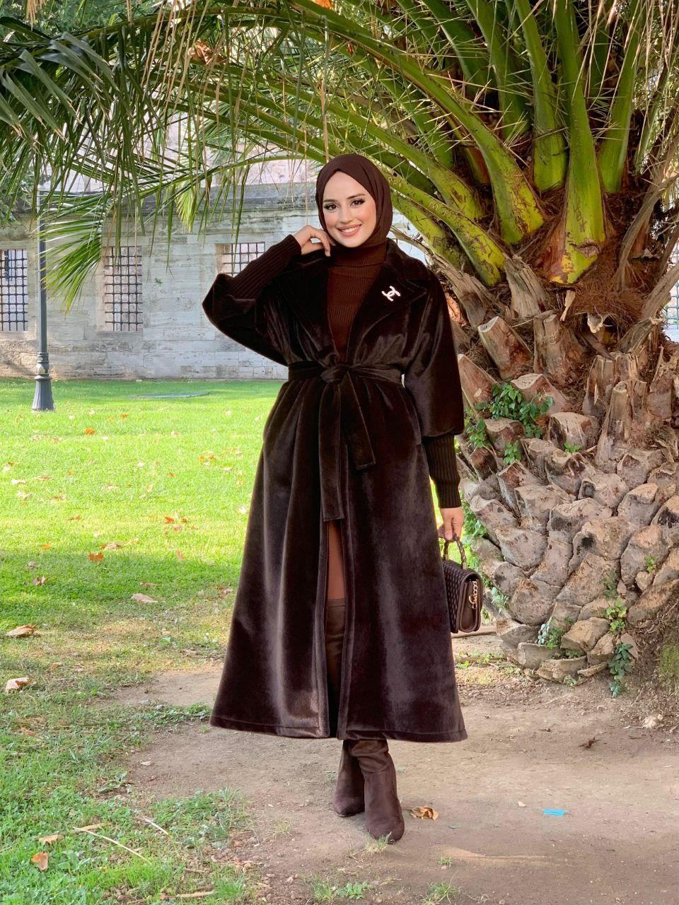 Bronş Detaylı Uzun Kaban Kahverengi