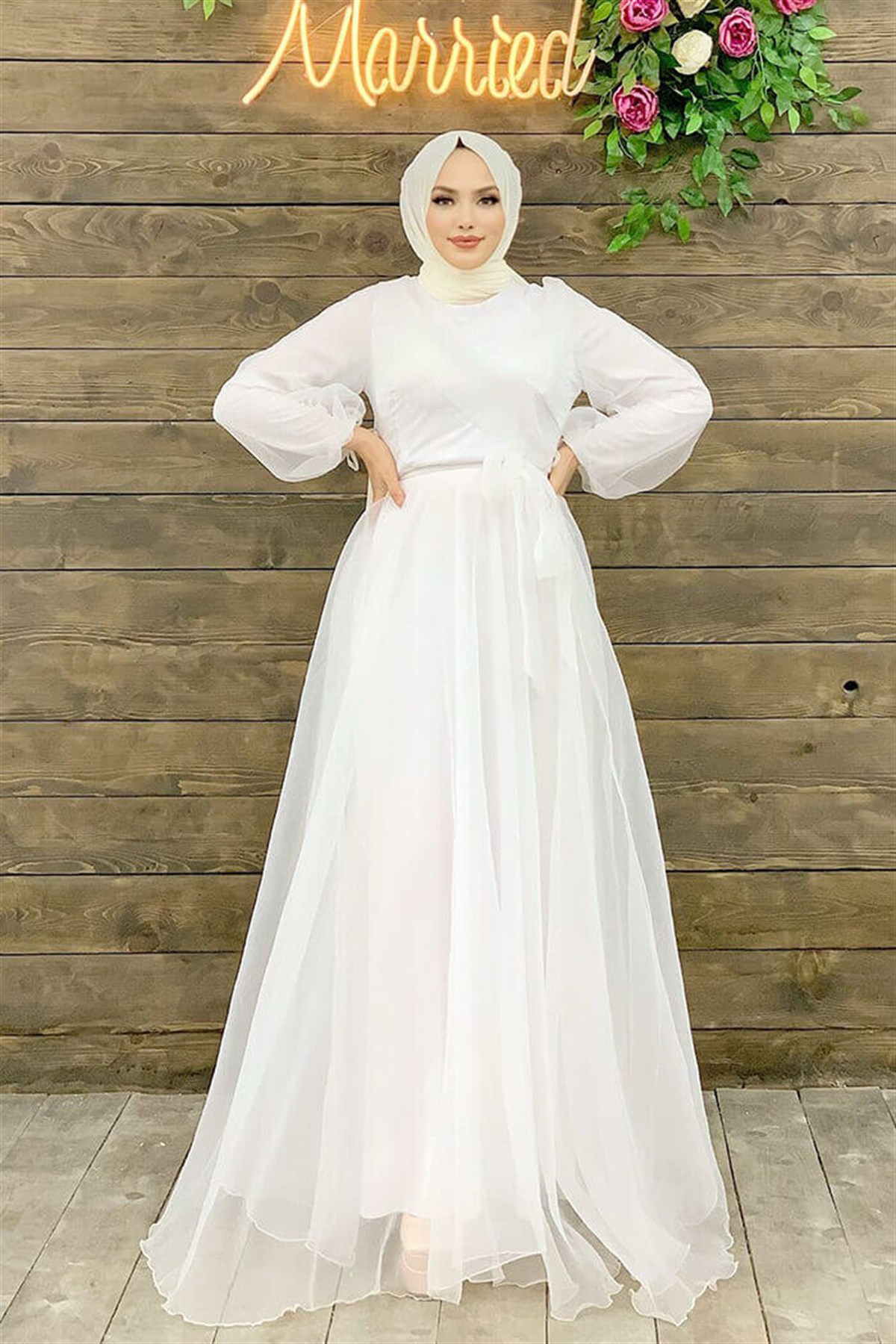 Ekru Abiye