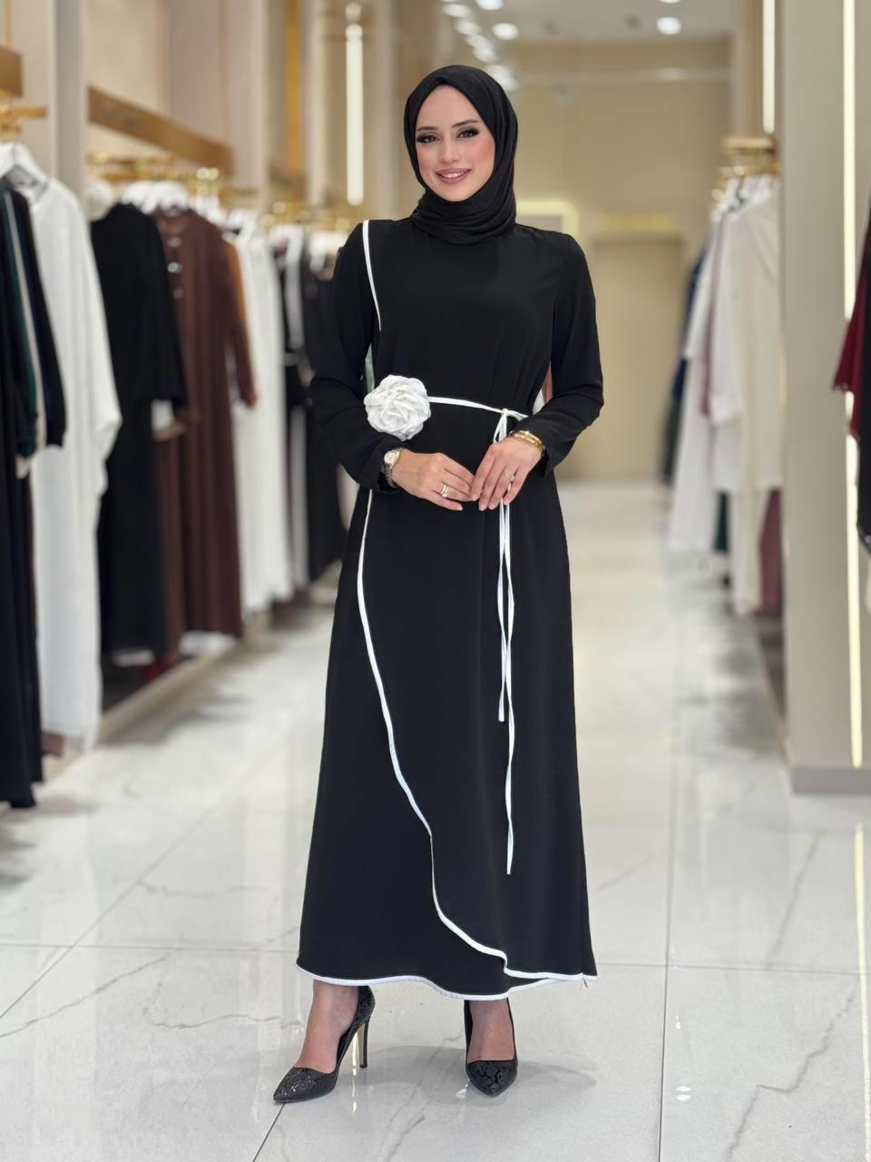 Gül Detaylı Elbise