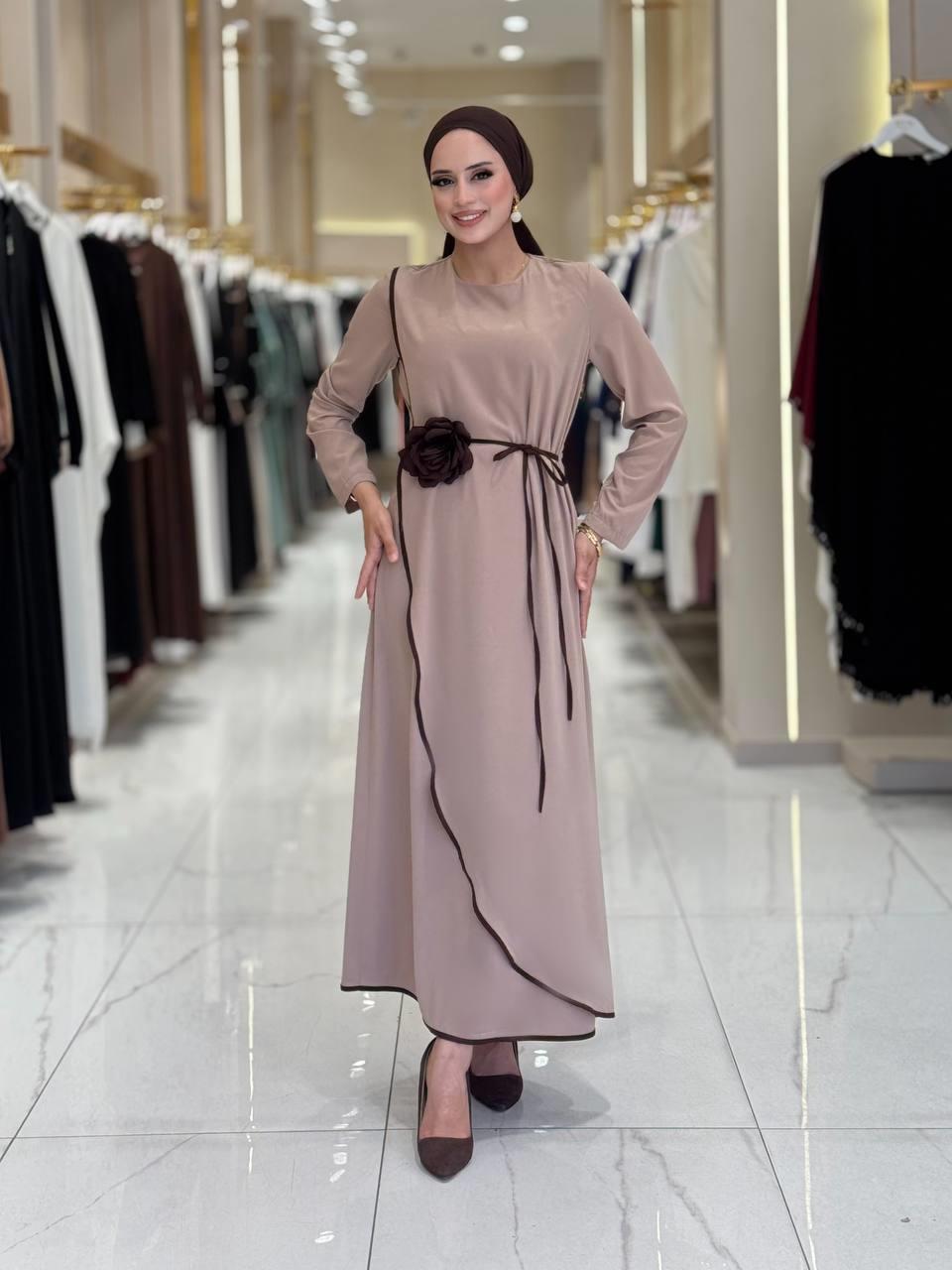 Gül Detaylı Elbise Vizon