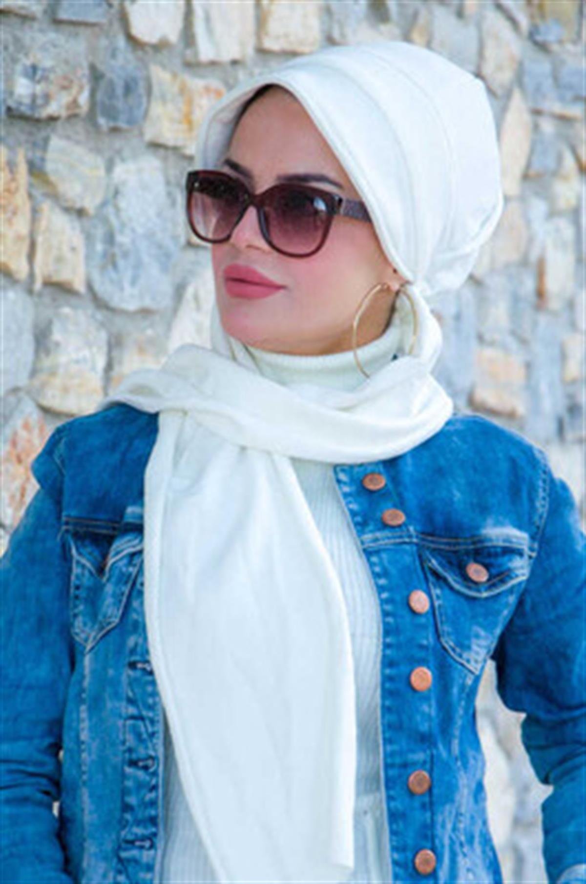 Kırık Beyaz Atkılı Şapka