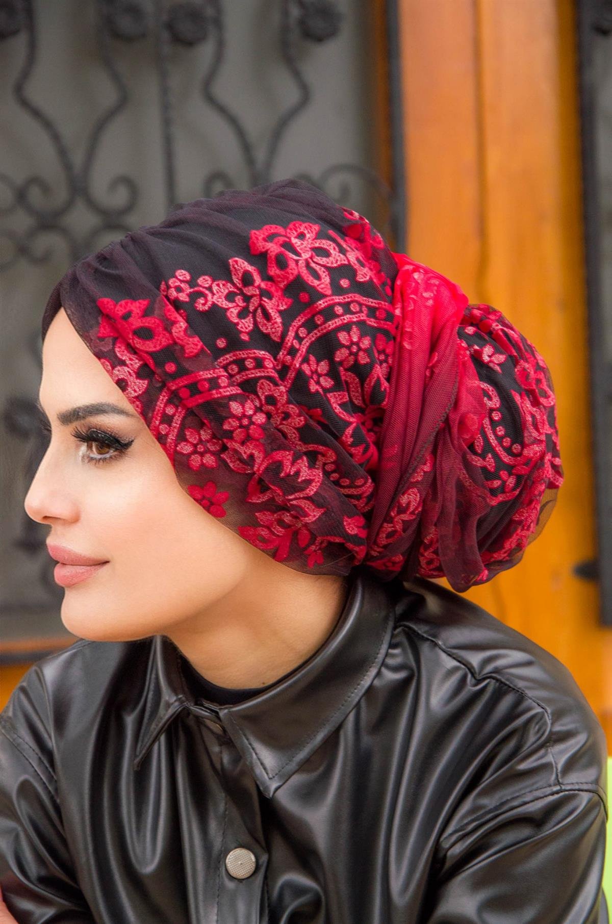 Kırmızı Büzgülü Dolama Bone