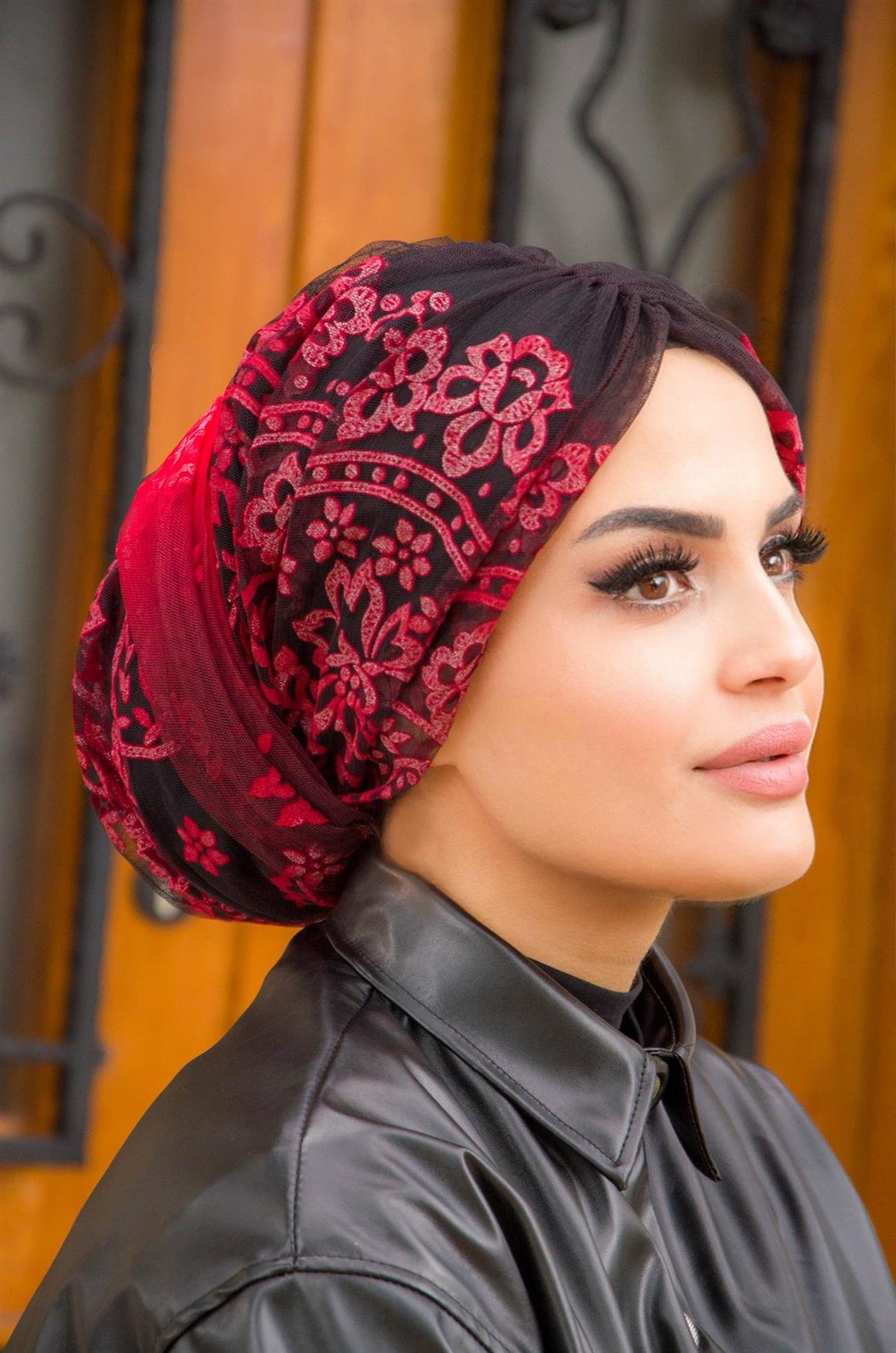 Kırmızı Büzgülü Dolama Bone