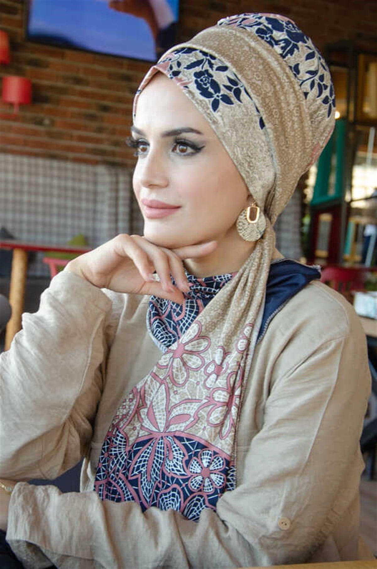 Lacivert Hazır Bone Şal