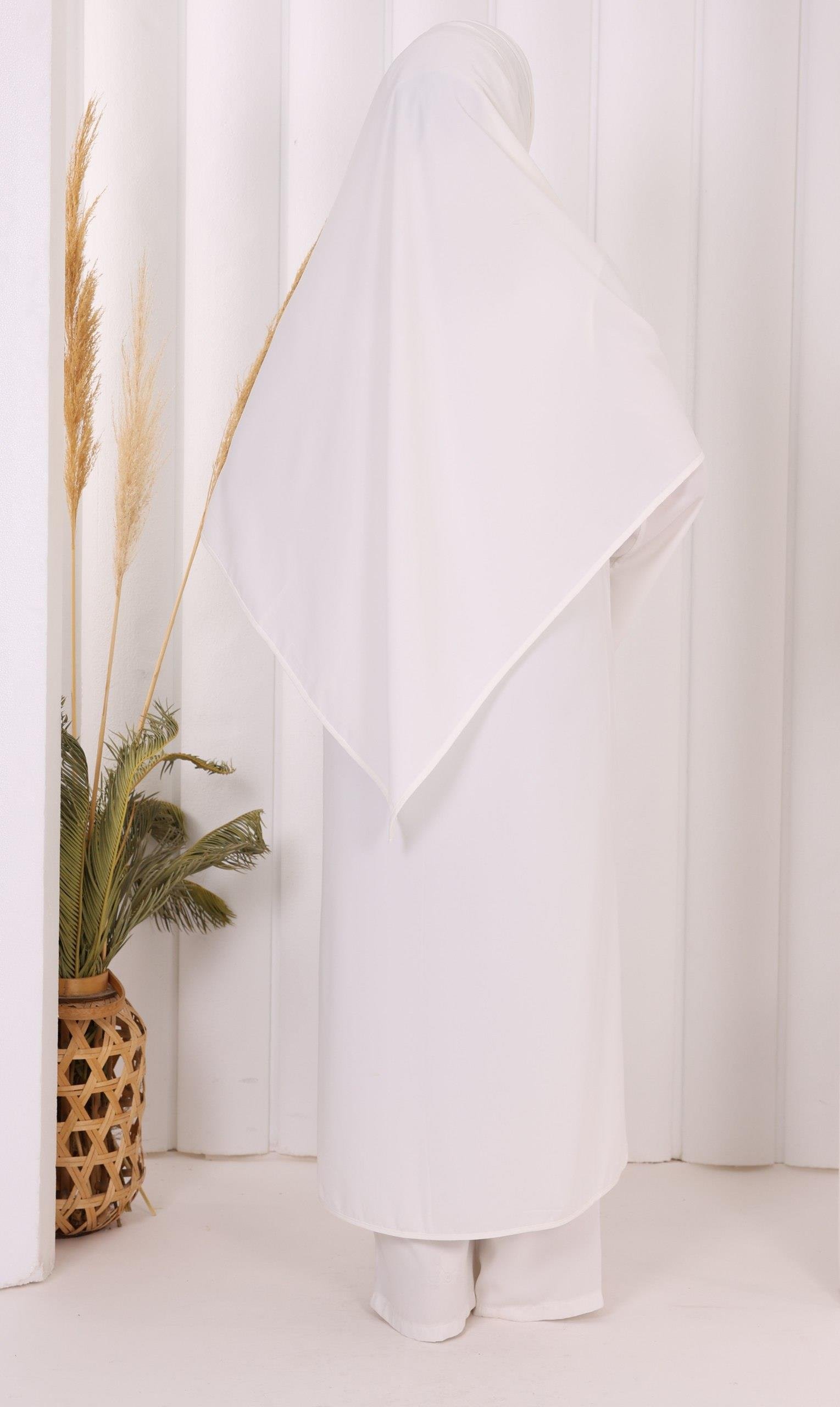 Pantolon Tunik Ve Şal Takım Beyaz