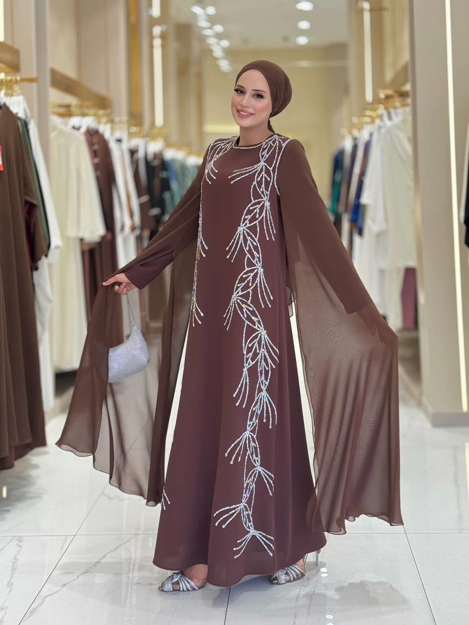 Pelerin Detaylı Taşlı Abiye Elbise Kahverengi 