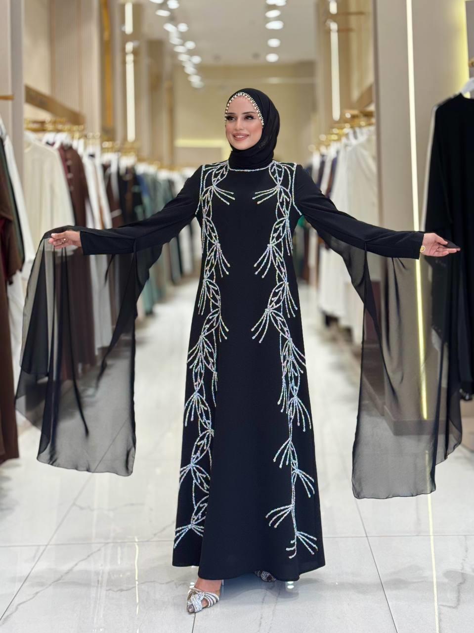 Pelerin Detaylı Taşlı Abiye Elbise Siyah 