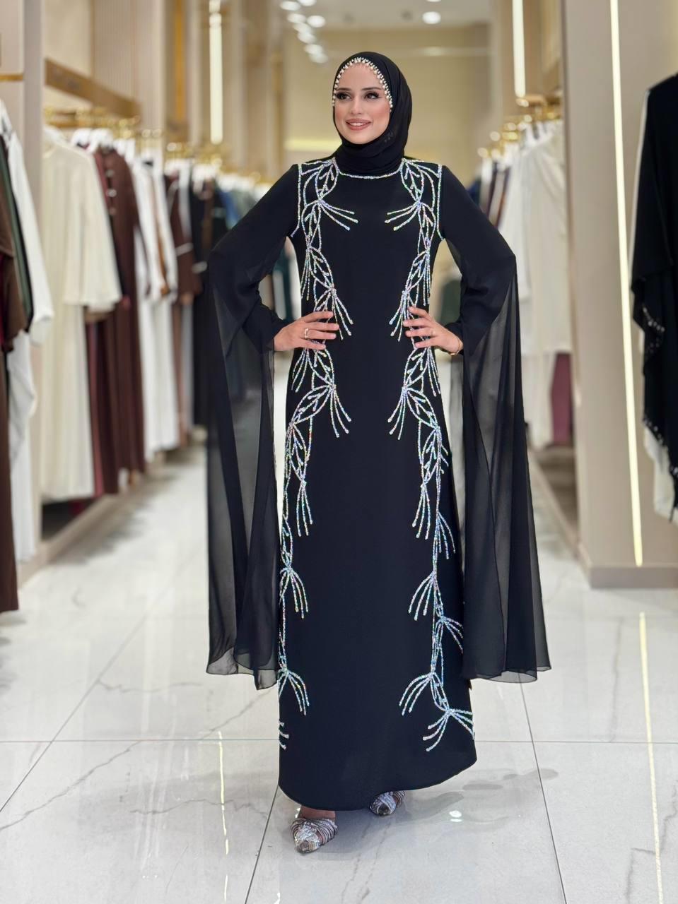 Pelerin Detaylı Taşlı Abiye Elbise Siyah 