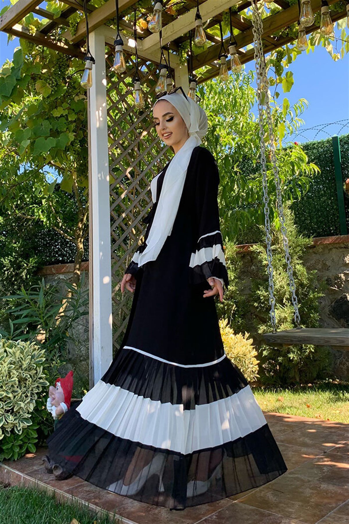 Siyah Beyaz Abaya Takım 