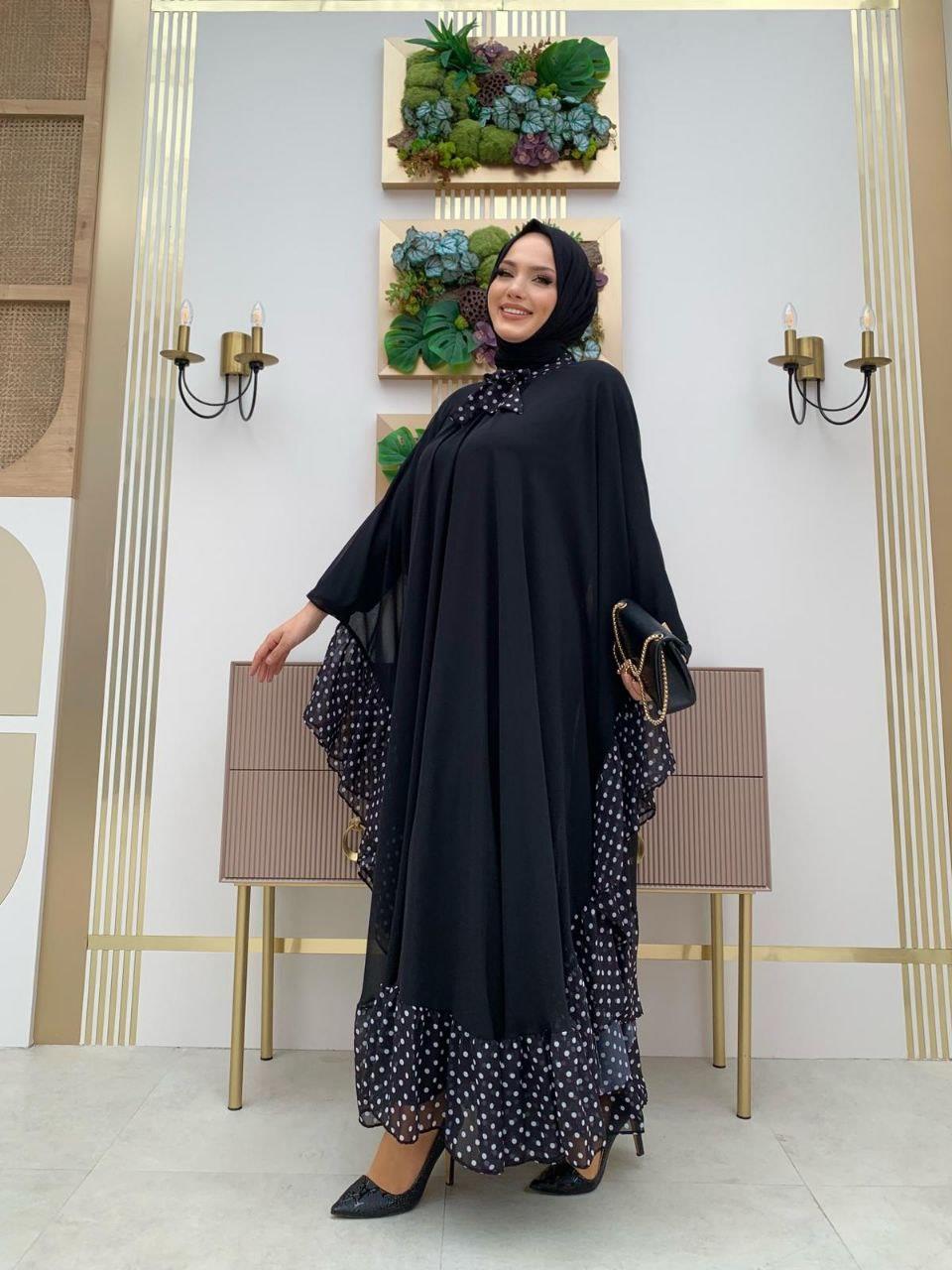 Siyah Pelerinli Elbise Takim