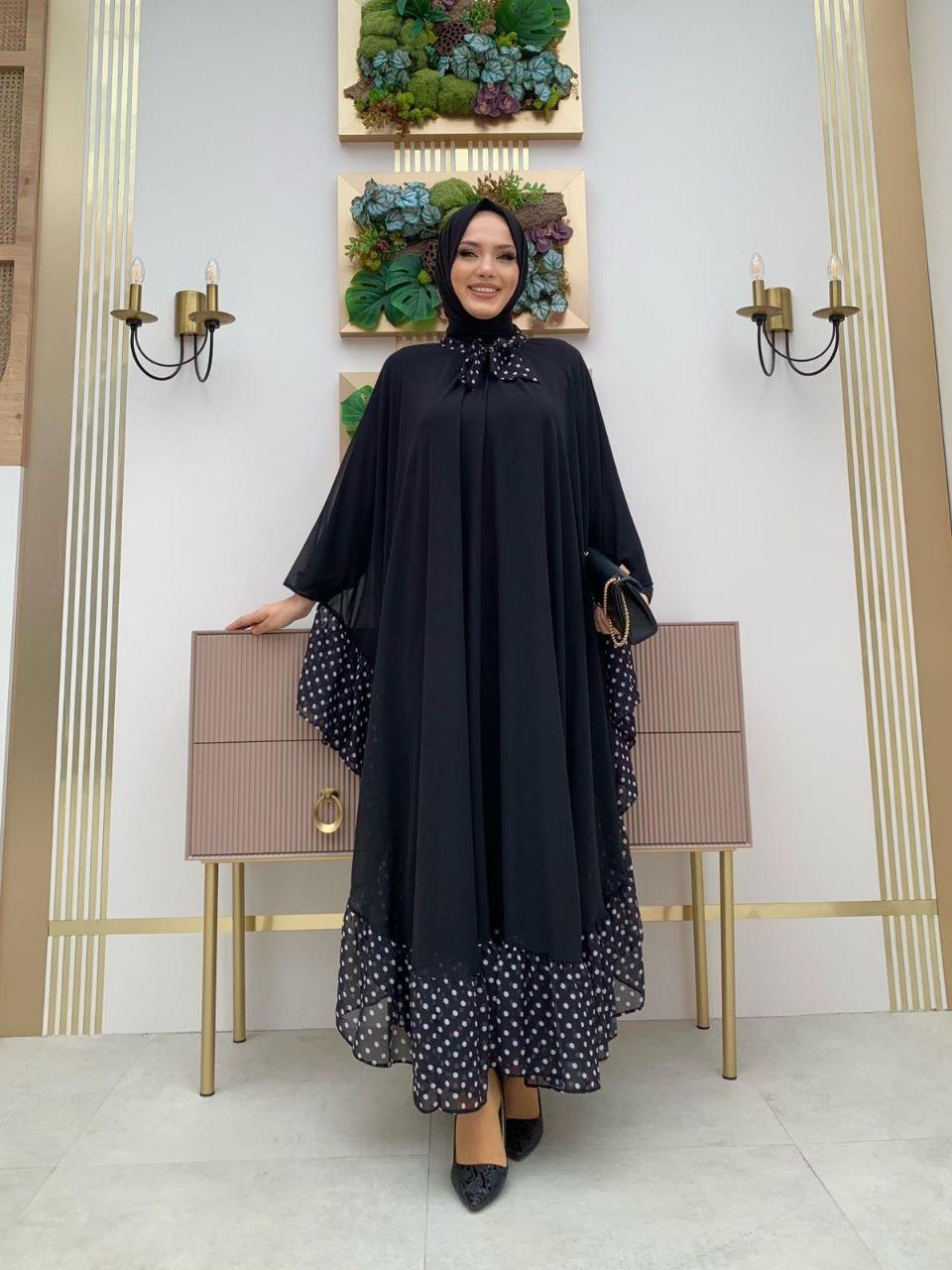 Siyah Pelerinli Elbise Takim