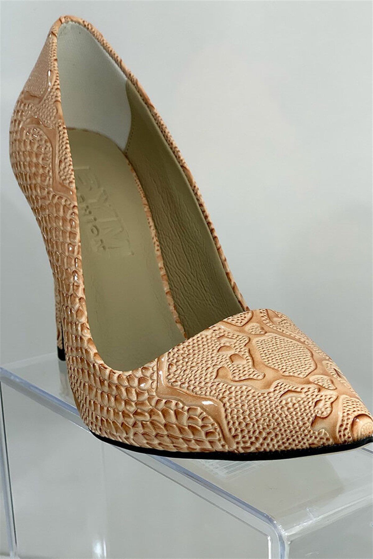 Somon Kabartma Desenli Stiletto 