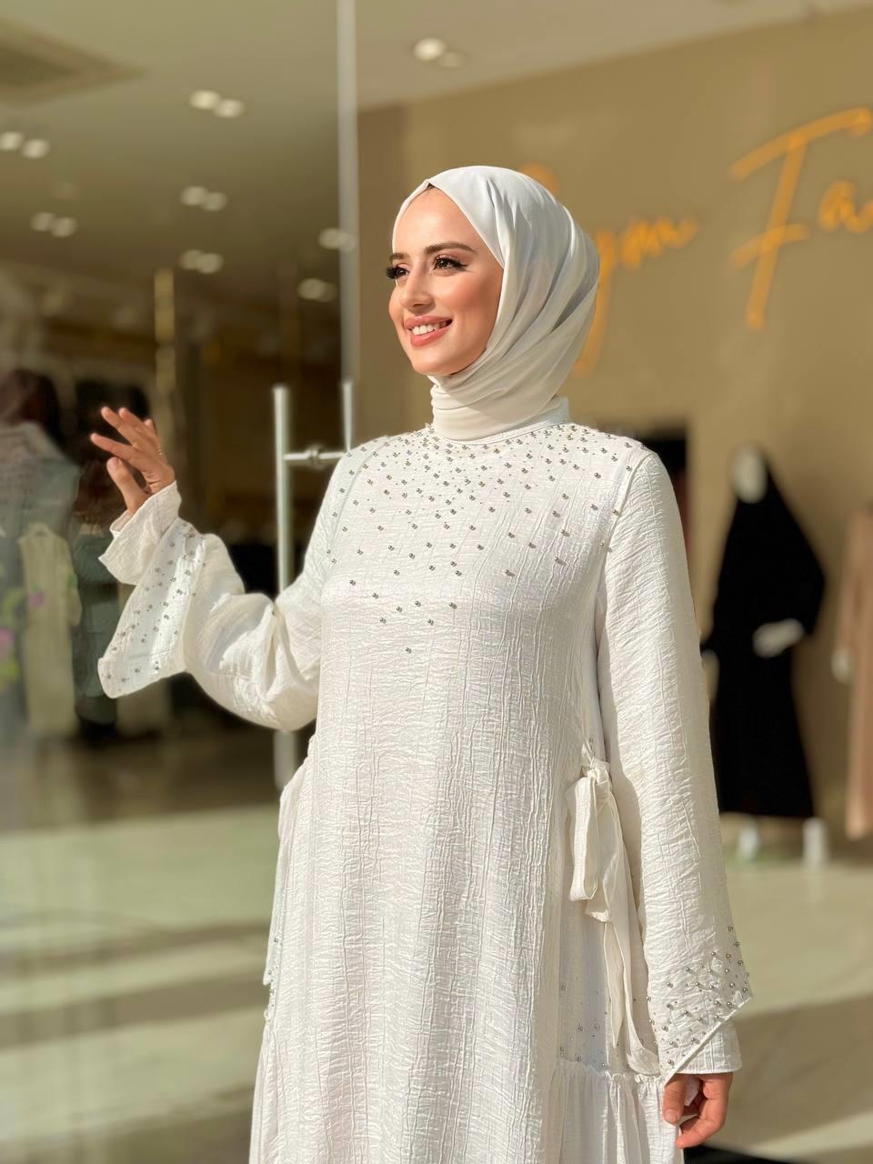 Taş İşlemeli Elbise Beyaz