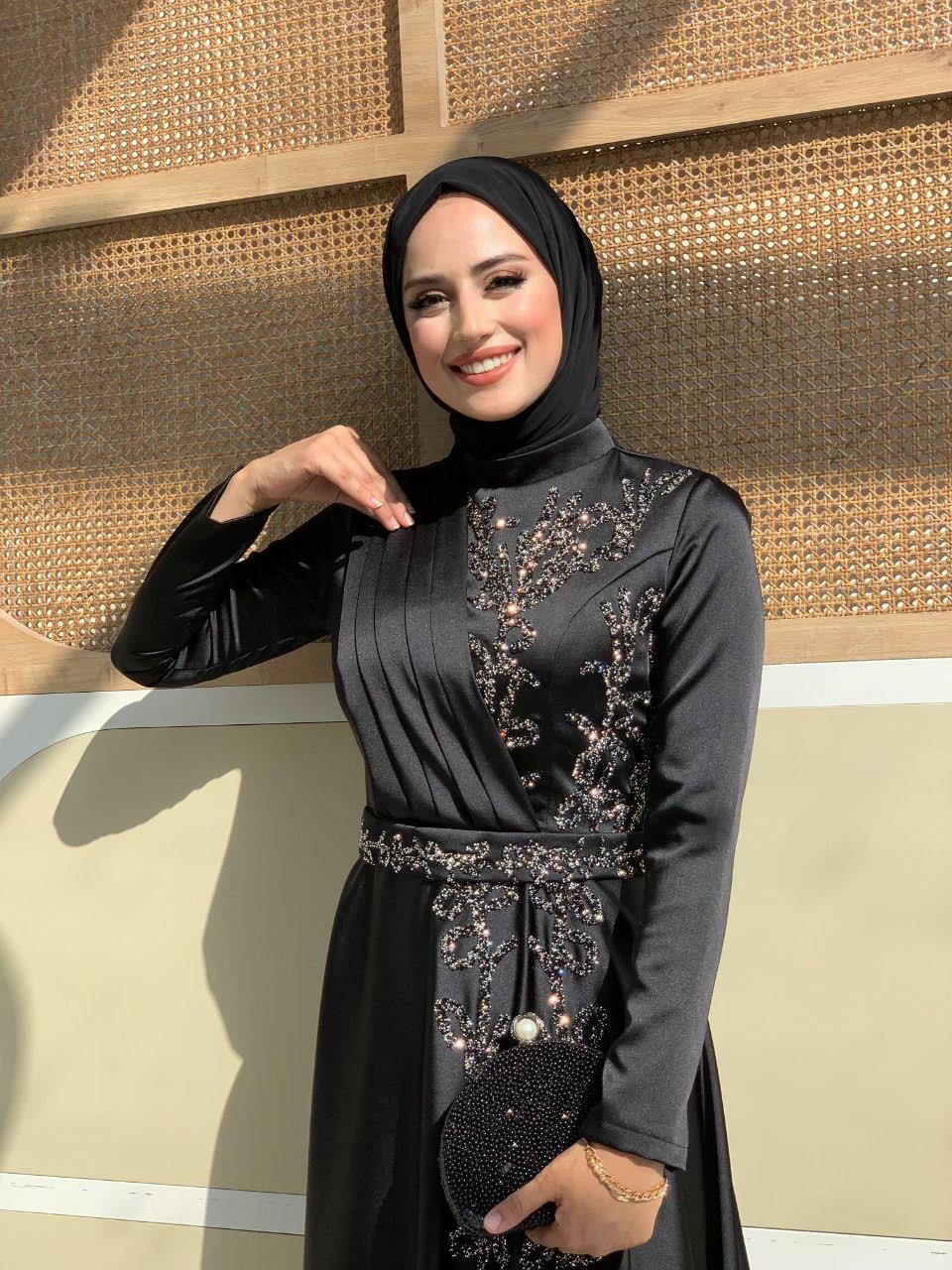 Taşli Kemer Aksesuarlı Saten Abiye Elbise Siyah