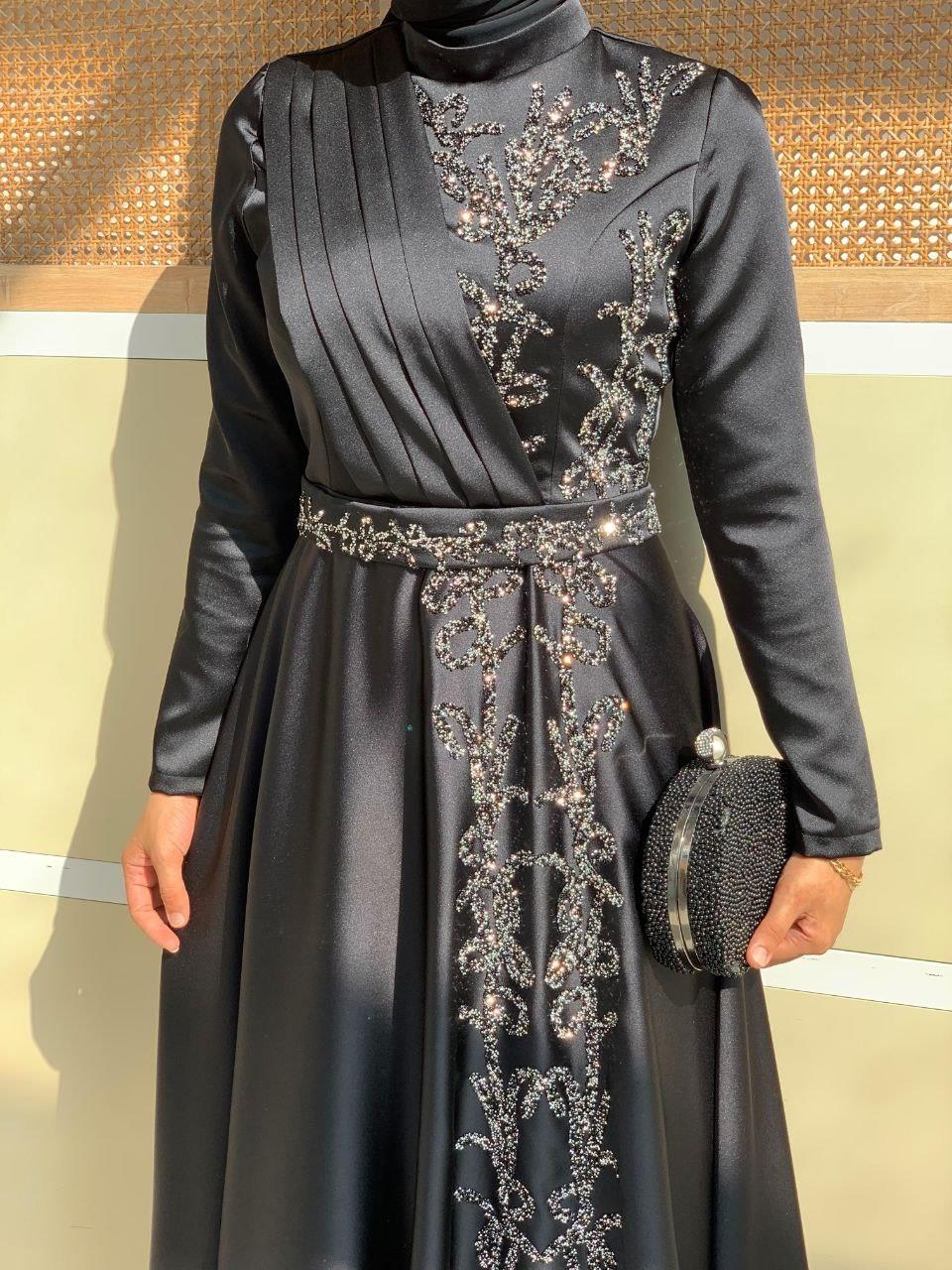 Taşli Kemer Aksesuarlı Saten Abiye Elbise Siyah