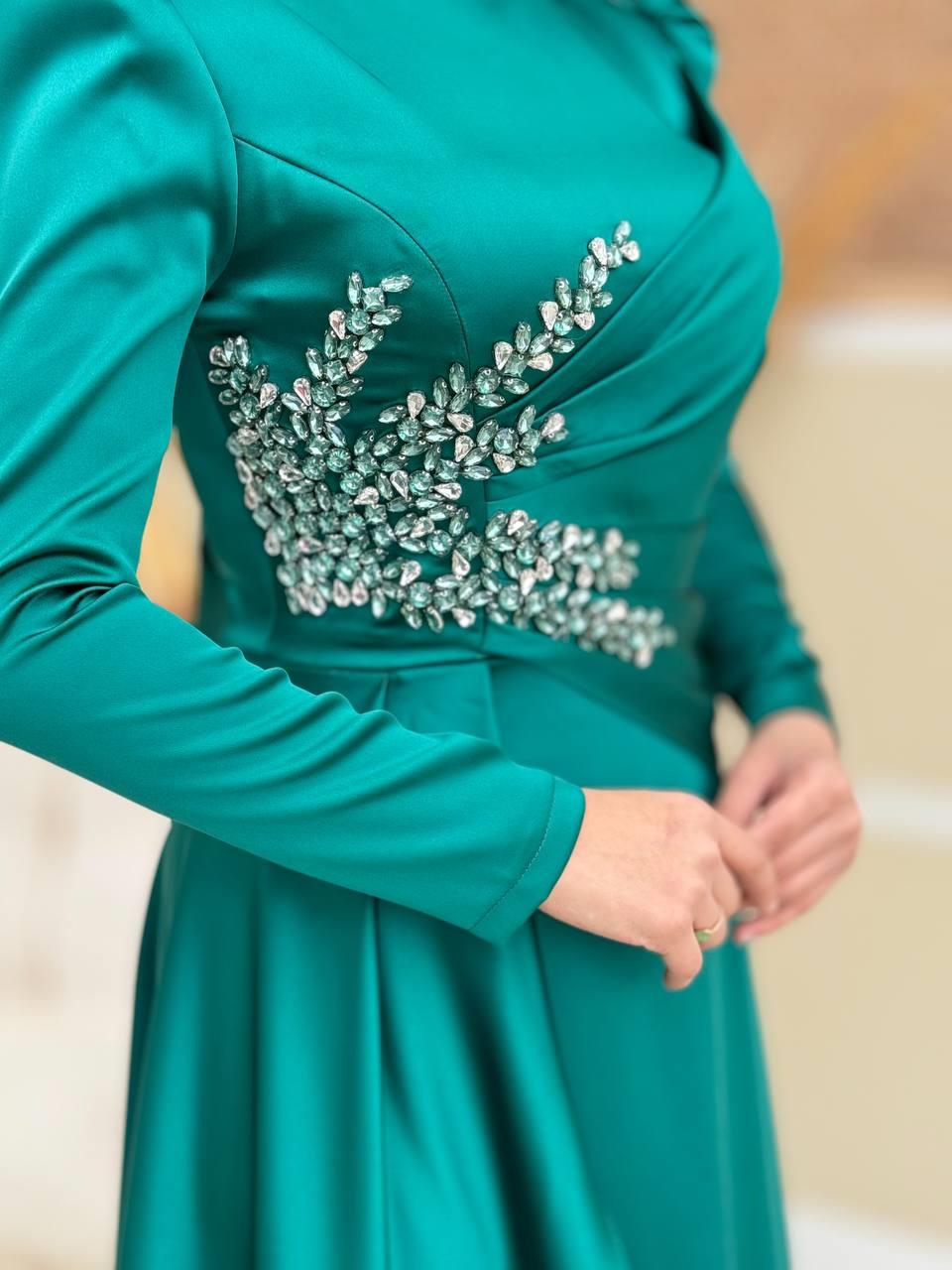 Taşlı Saten Abiye Zümrüt