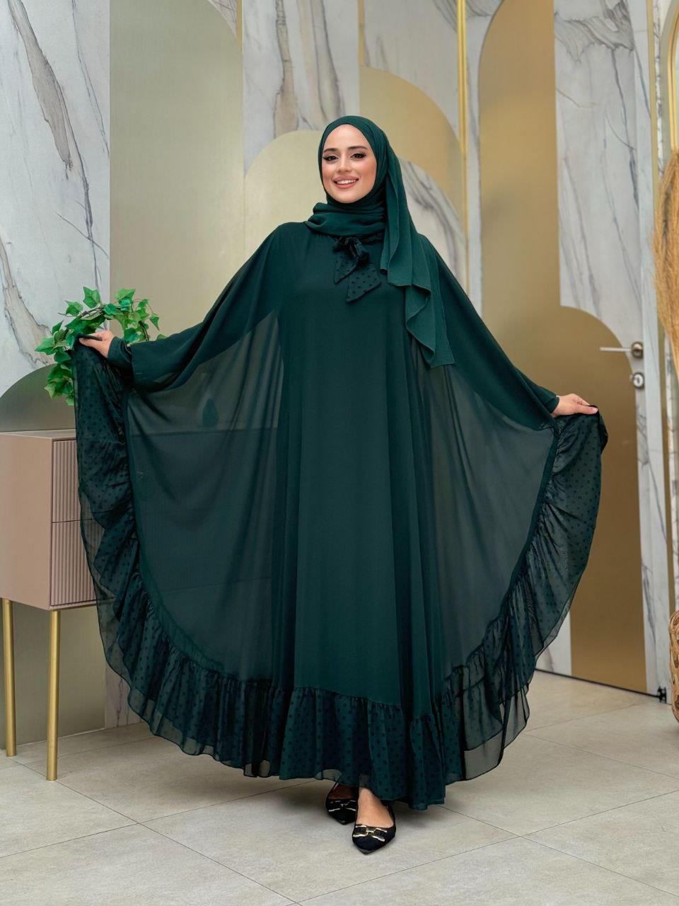 Zümrüt Pelerinli Elbise Takim