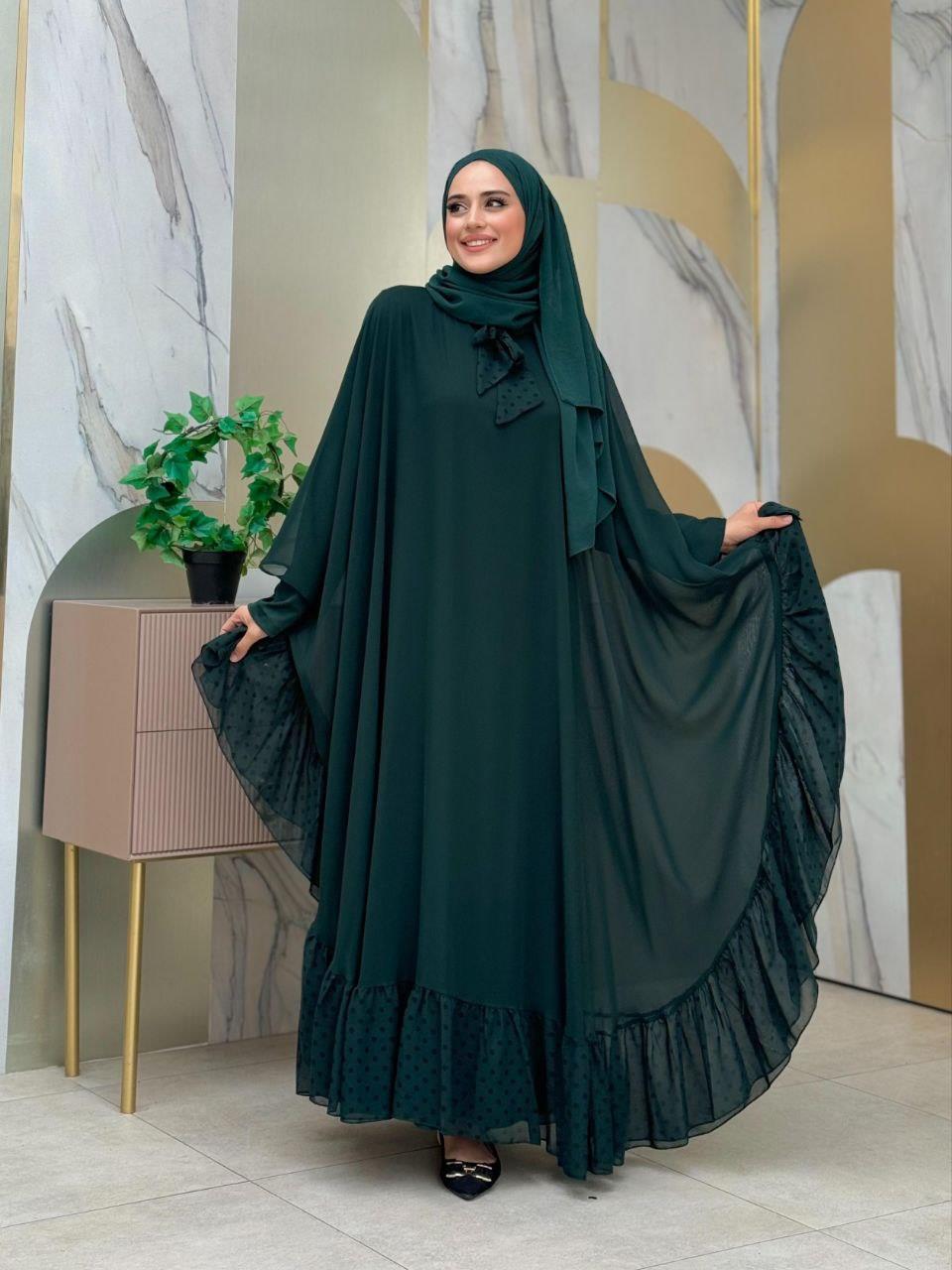 Zümrüt Pelerinli Elbise Takim