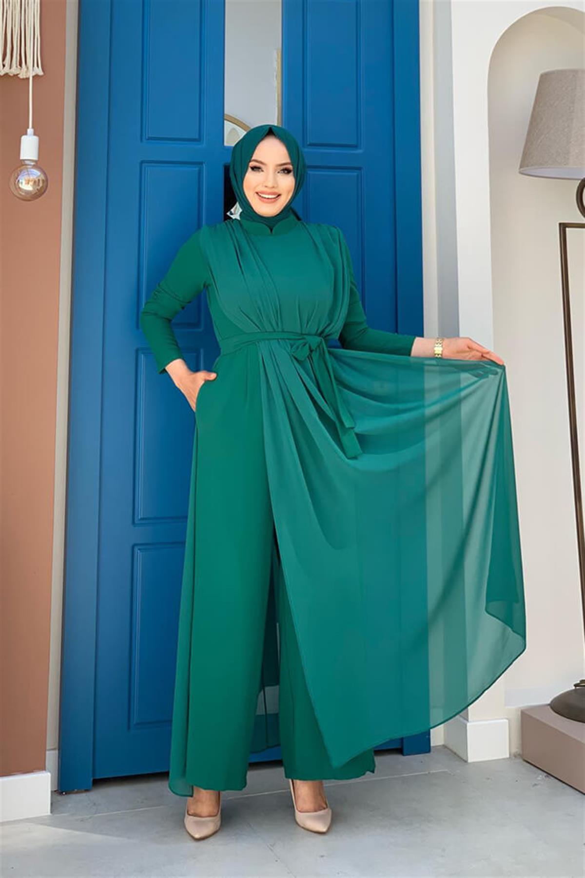 Zümrüt Pelerinli Tulum