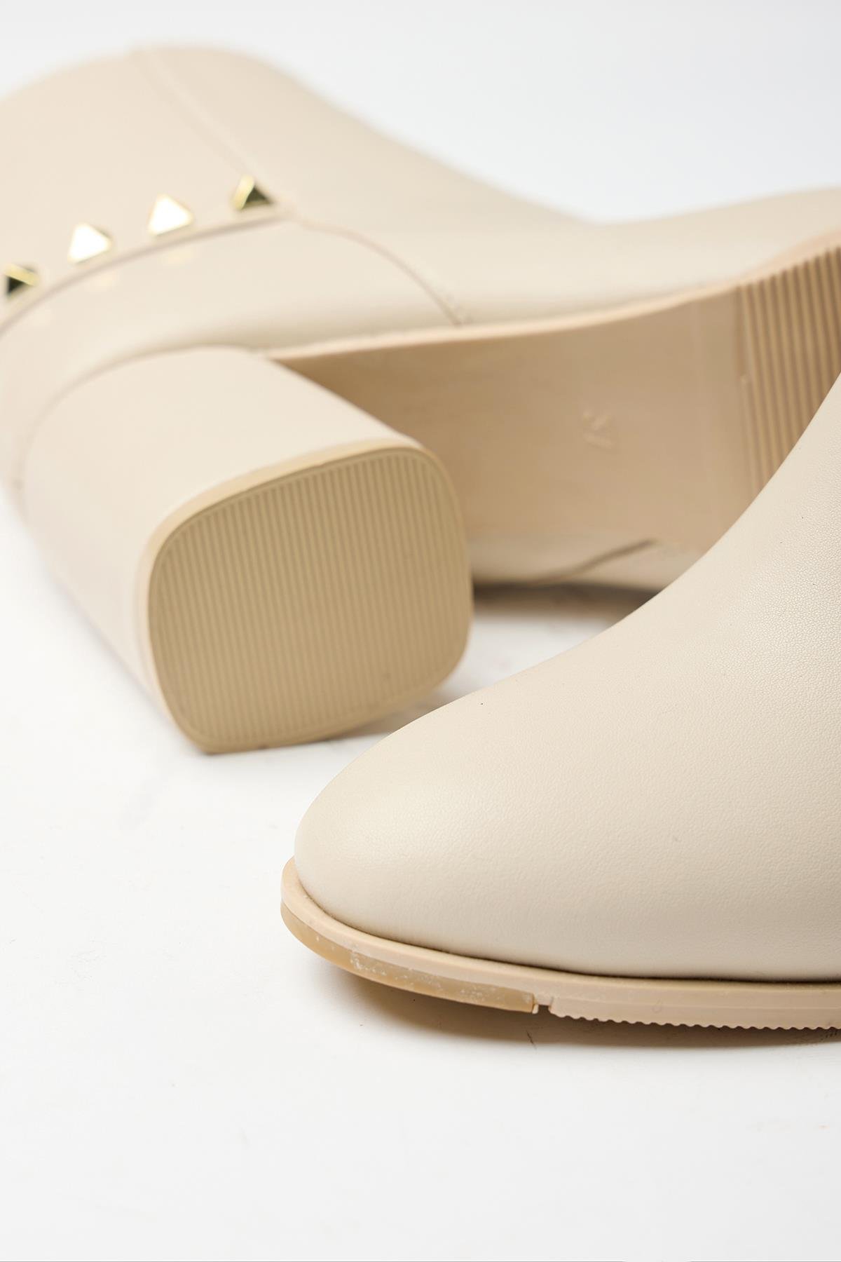 Bej Gold Zımba Detaylı Blok Topuk Modern Bot Günlük - Şık